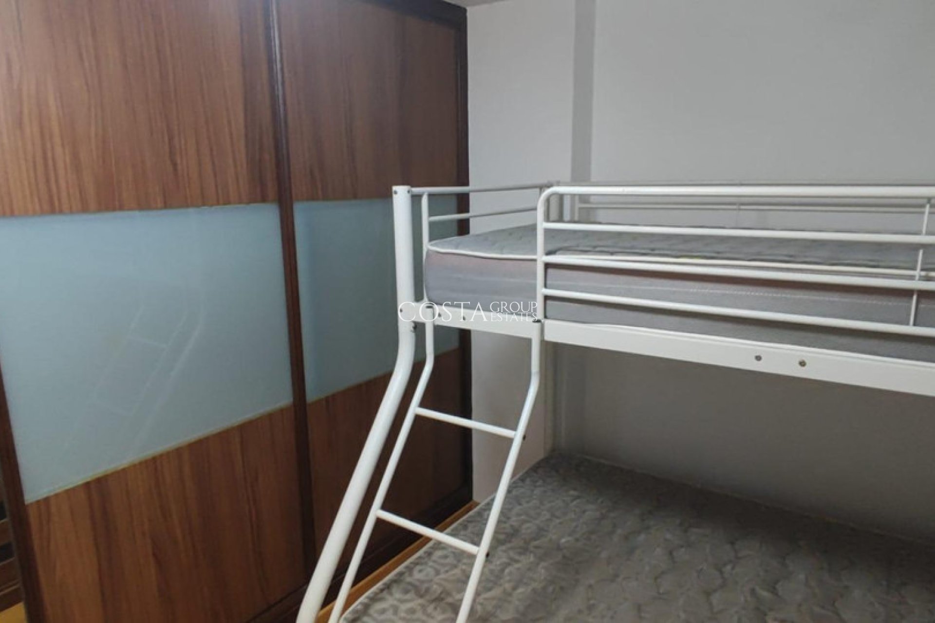 Resale - Apartments -
Alicante - Alicante Centro