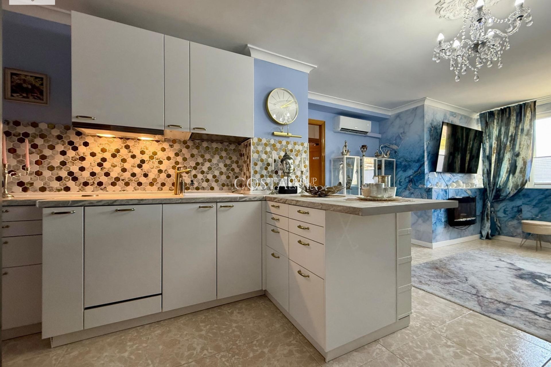 Resale - Apartments -
Alicante - Alicante Centro