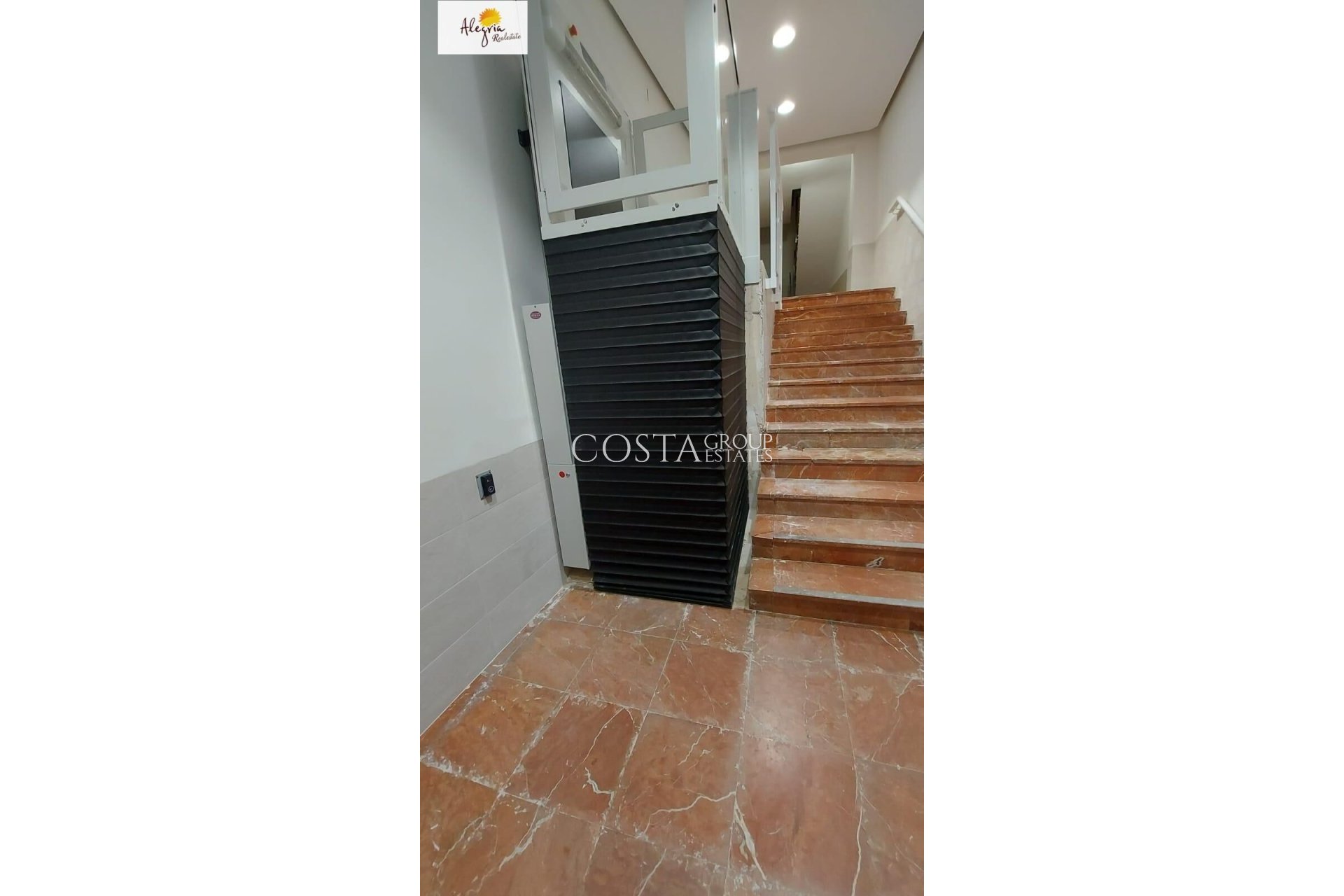 Resale - Apartments -
Alicante - Alicante Centro