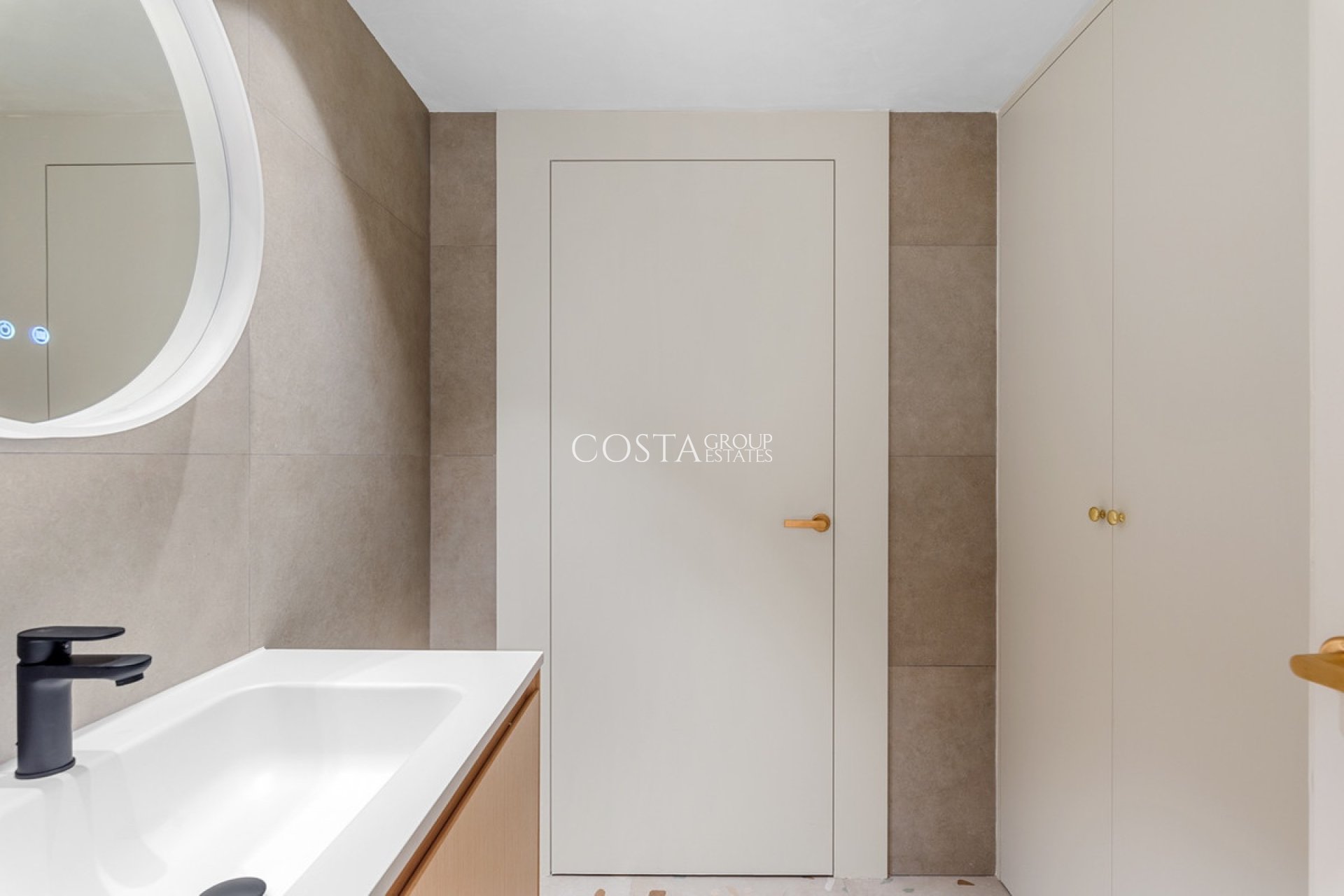 Resale - Apartments -
Alicante - Alicante Centro