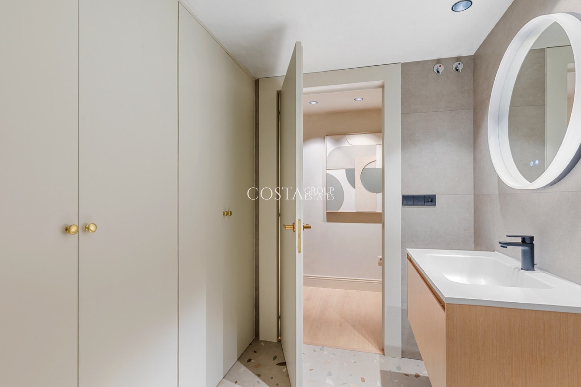 Resale - Apartments -
Alicante - Alicante Centro