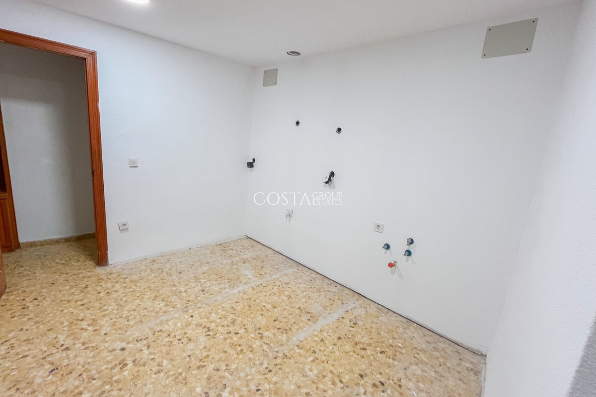 Resale - Apartments -
Alicante - Alicante Centro