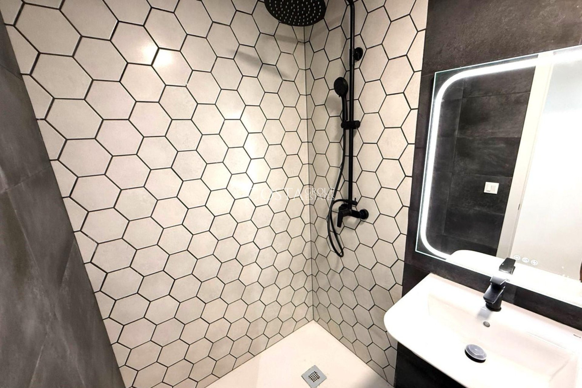 Resale - Apartments -
Alicante - Alicante Centro