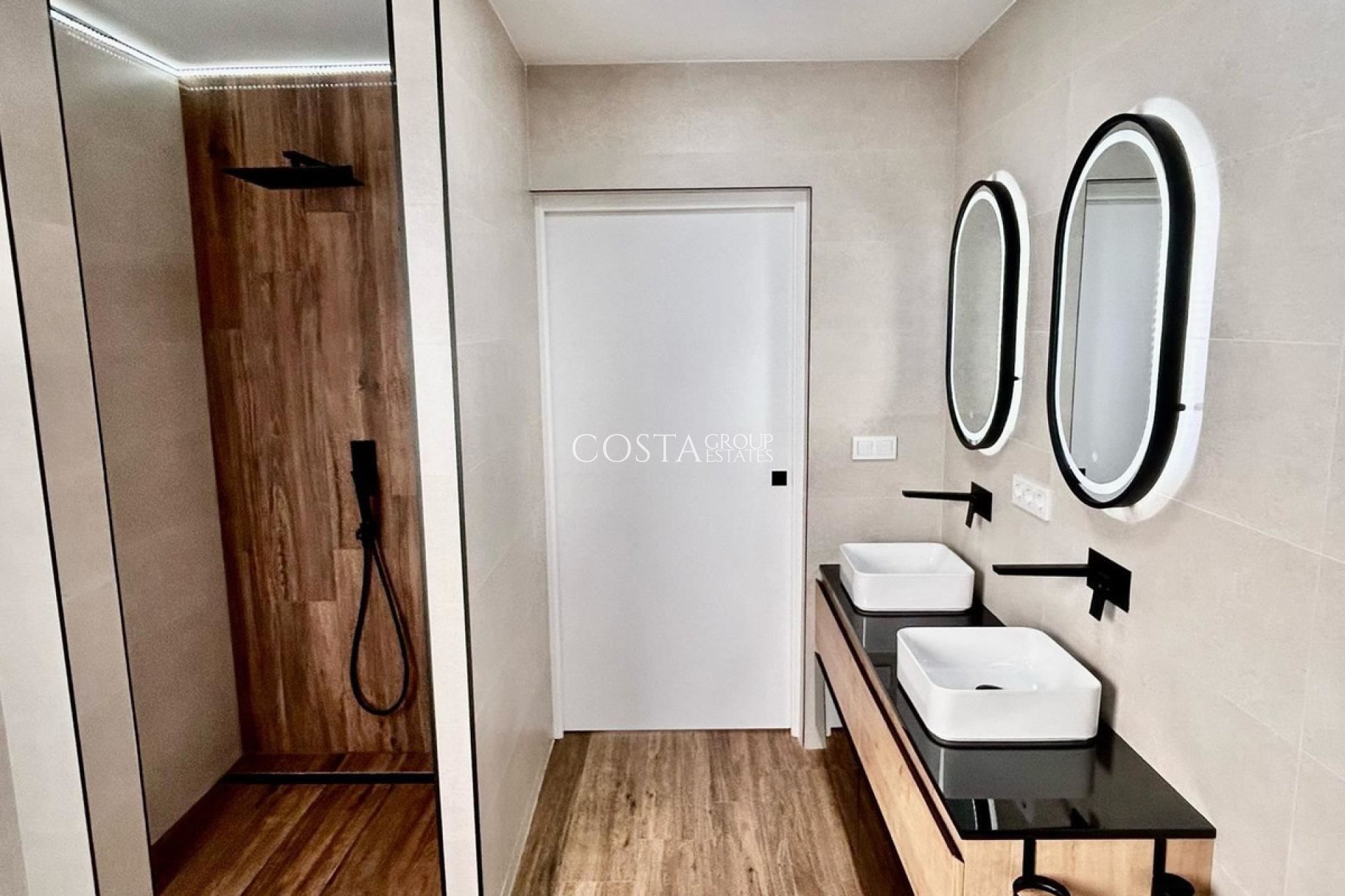 Resale - Apartments -
Alicante City - Alicante City Centro