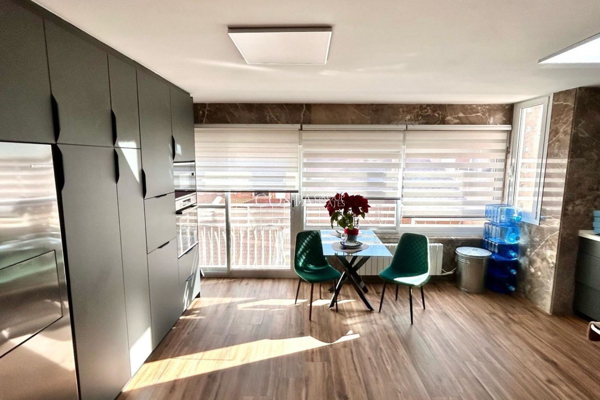 Resale - Apartments -
Alicante City - Alicante City Centro