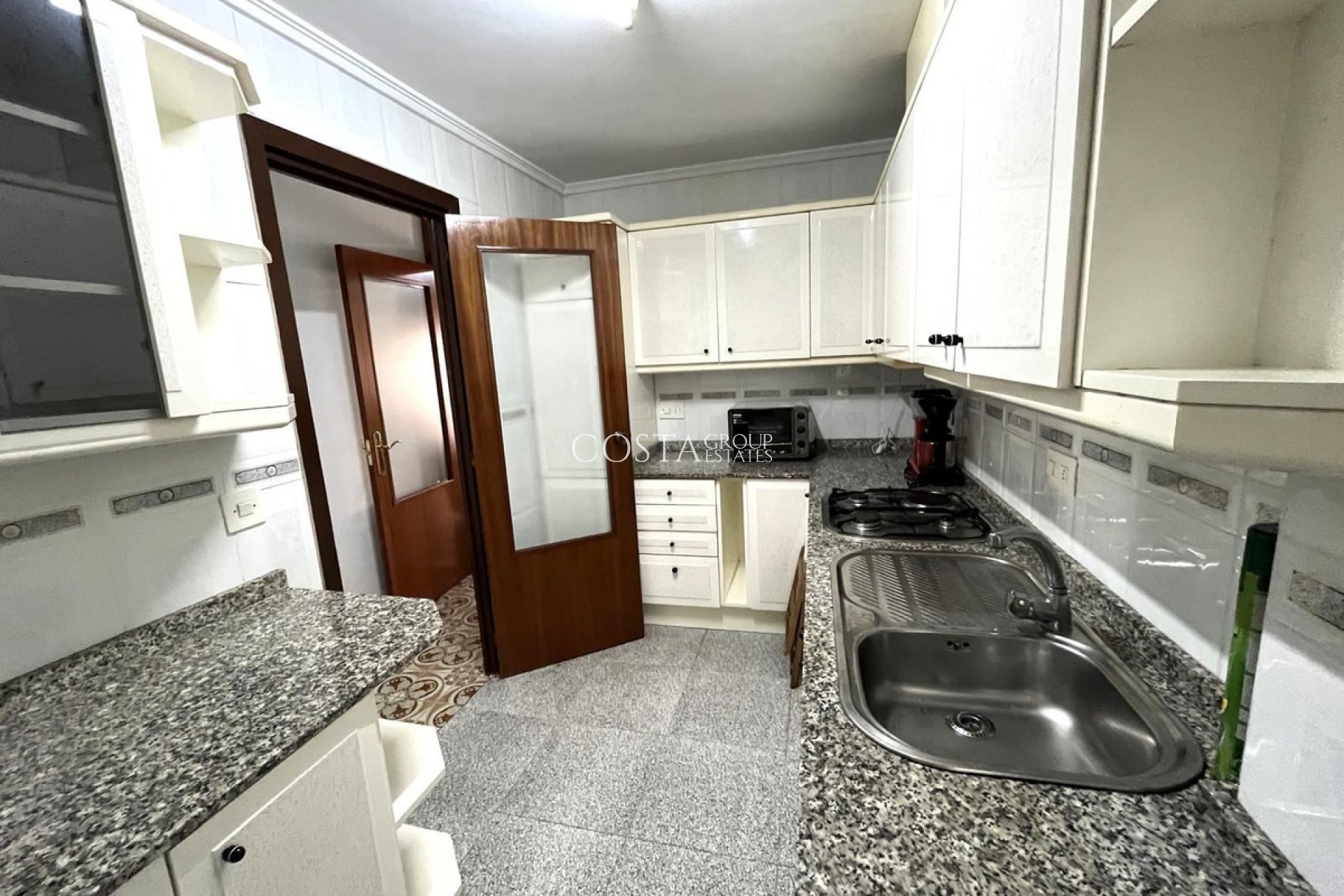 Resale - Apartments -
Alicante City - Alicante City Centro