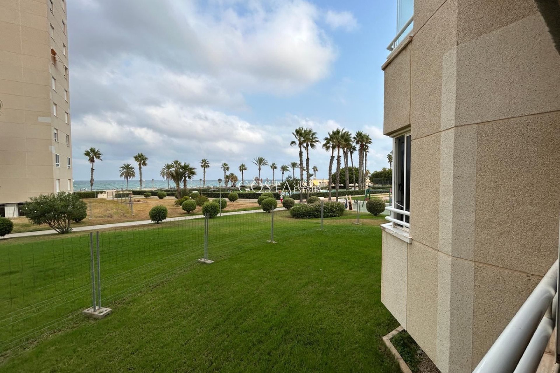 Resale - Apartments -
Alicante City - Alicante City Centro