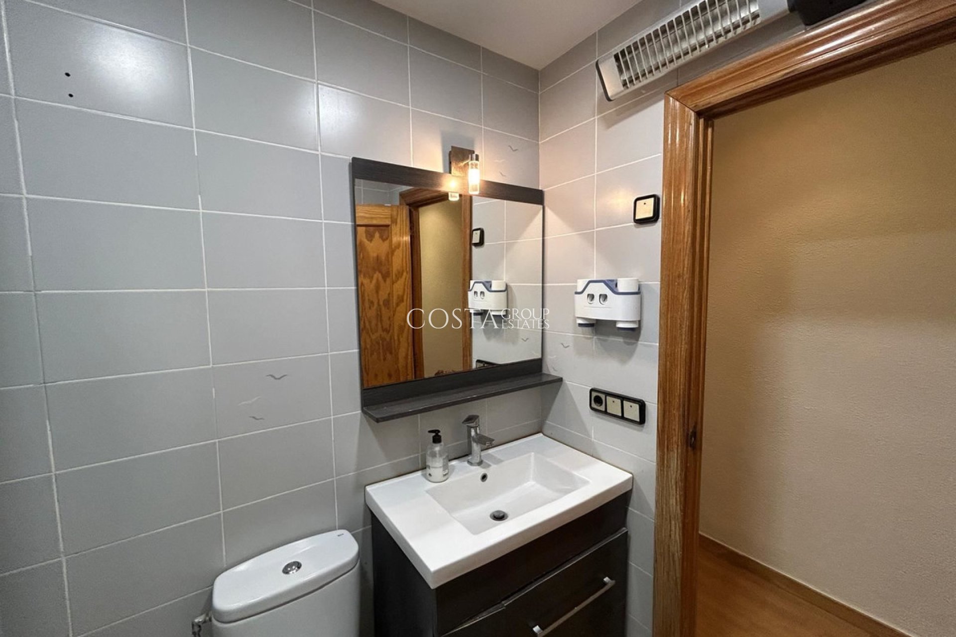 Resale - Apartments -
Alicante City - Alicante City Centro