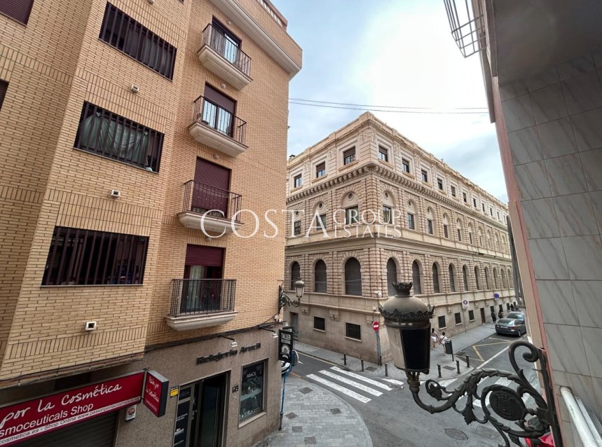 Resale - Apartments -
Alicante City - Alicante City Centro
