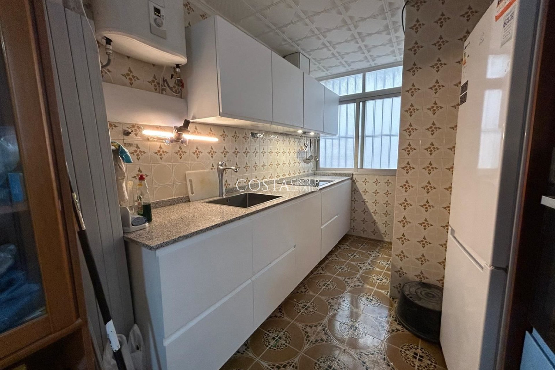 Resale - Apartments -
Alicante City - Alicante City Centro