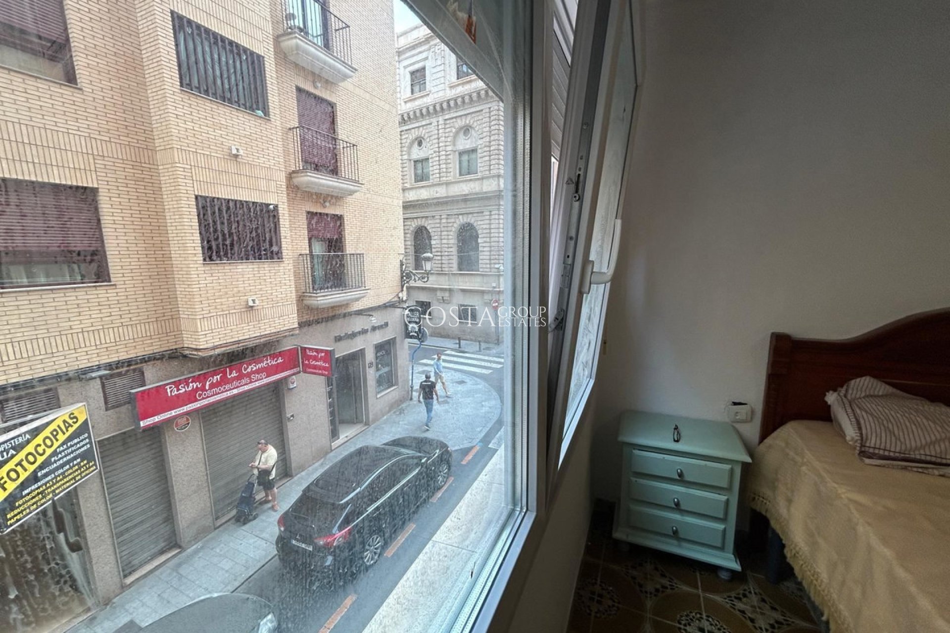 Resale - Apartments -
Alicante City - Alicante City Centro