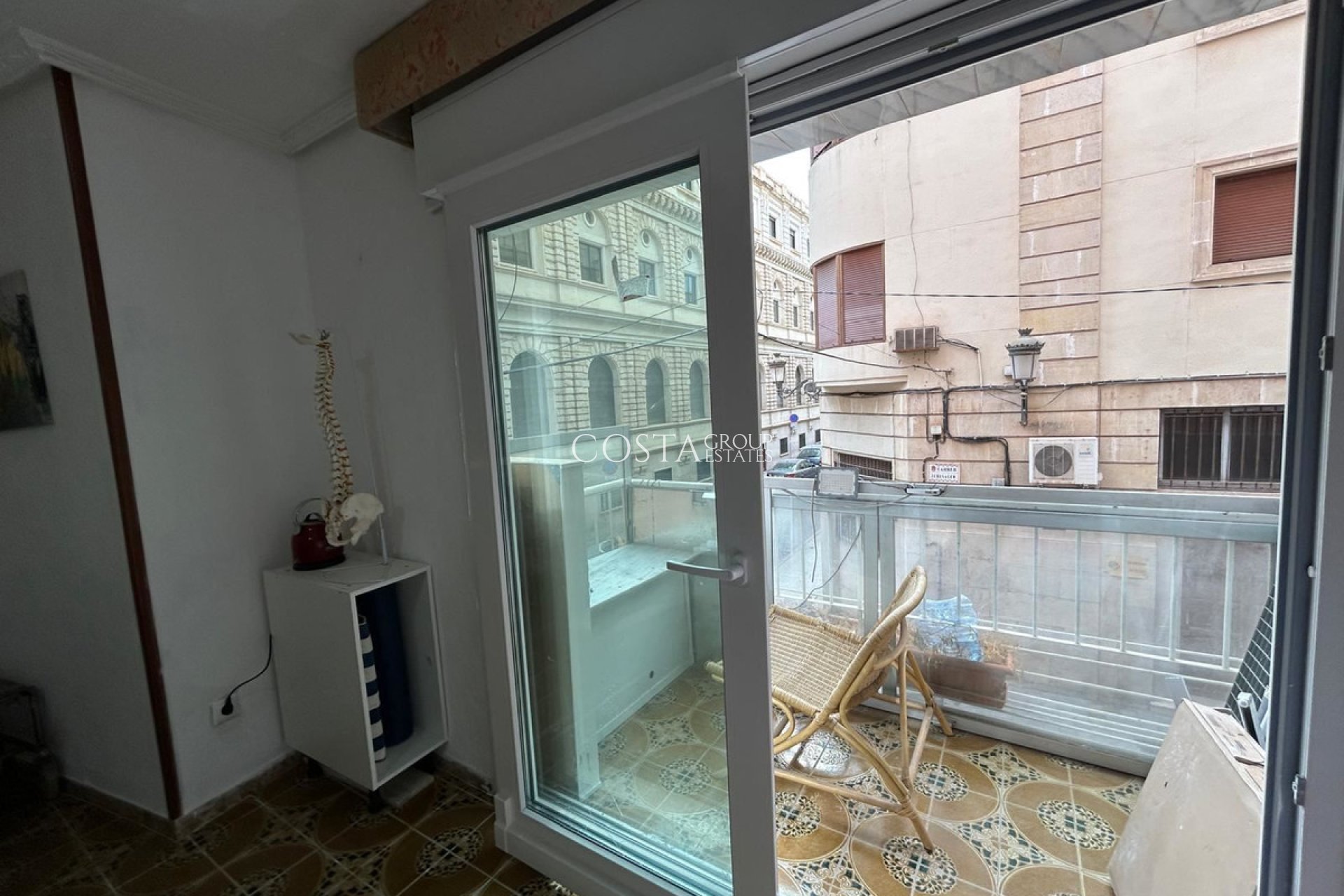 Resale - Apartments -
Alicante City - Alicante City Centro