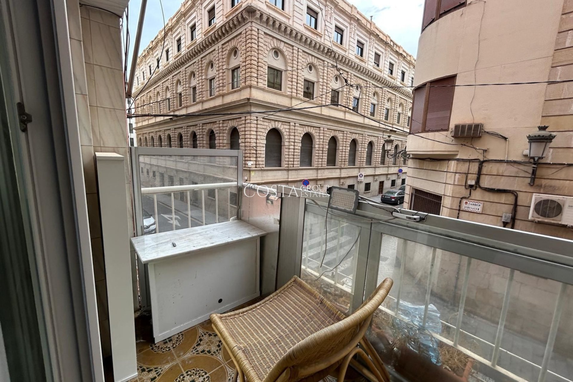 Resale - Apartments -
Alicante City - Alicante City Centro