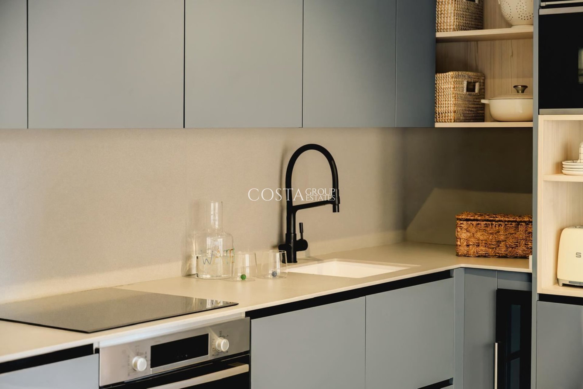 Resale - Apartments -
Alicante City - Alicante City Centro