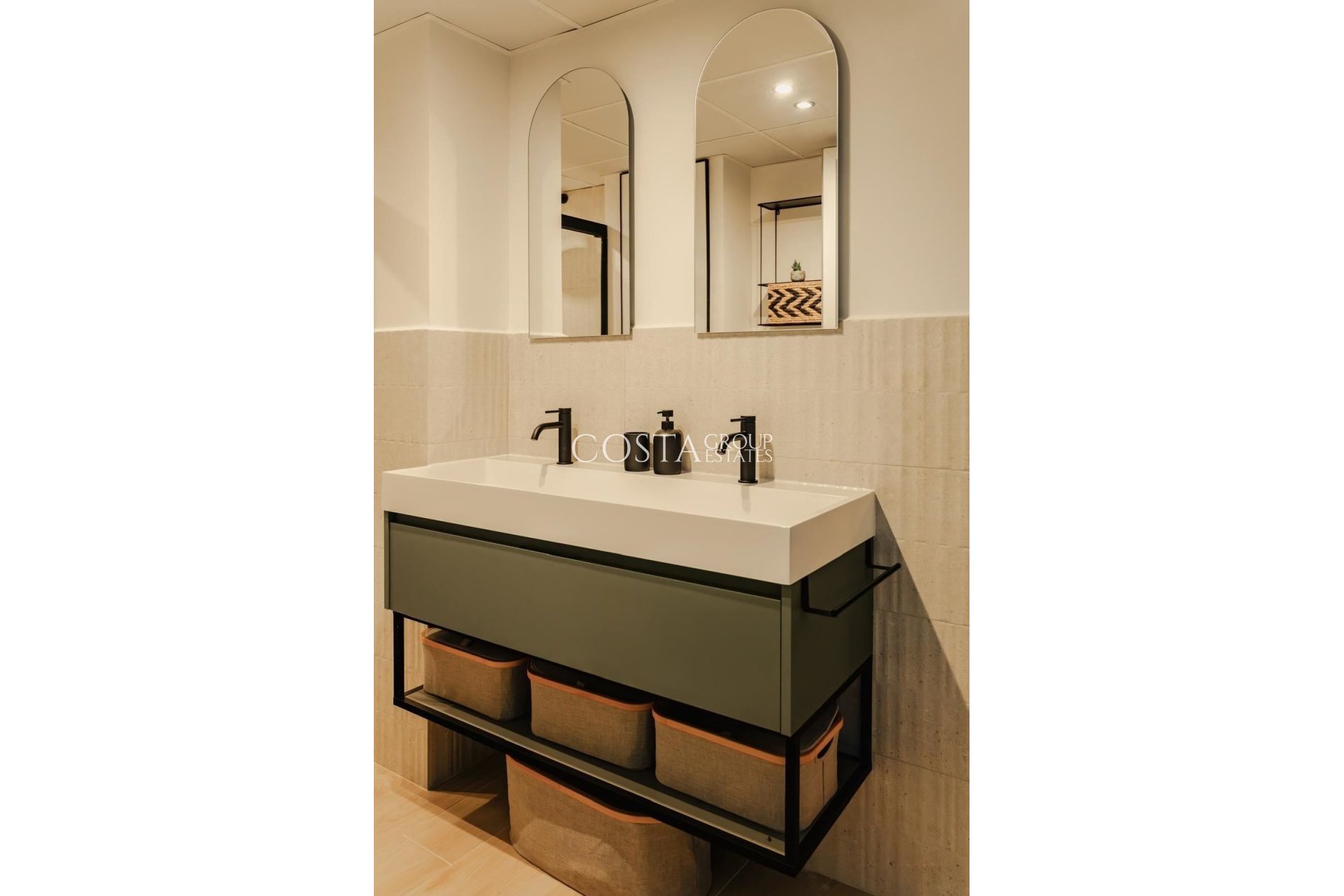 Resale - Apartments -
Alicante City - Alicante City Centro