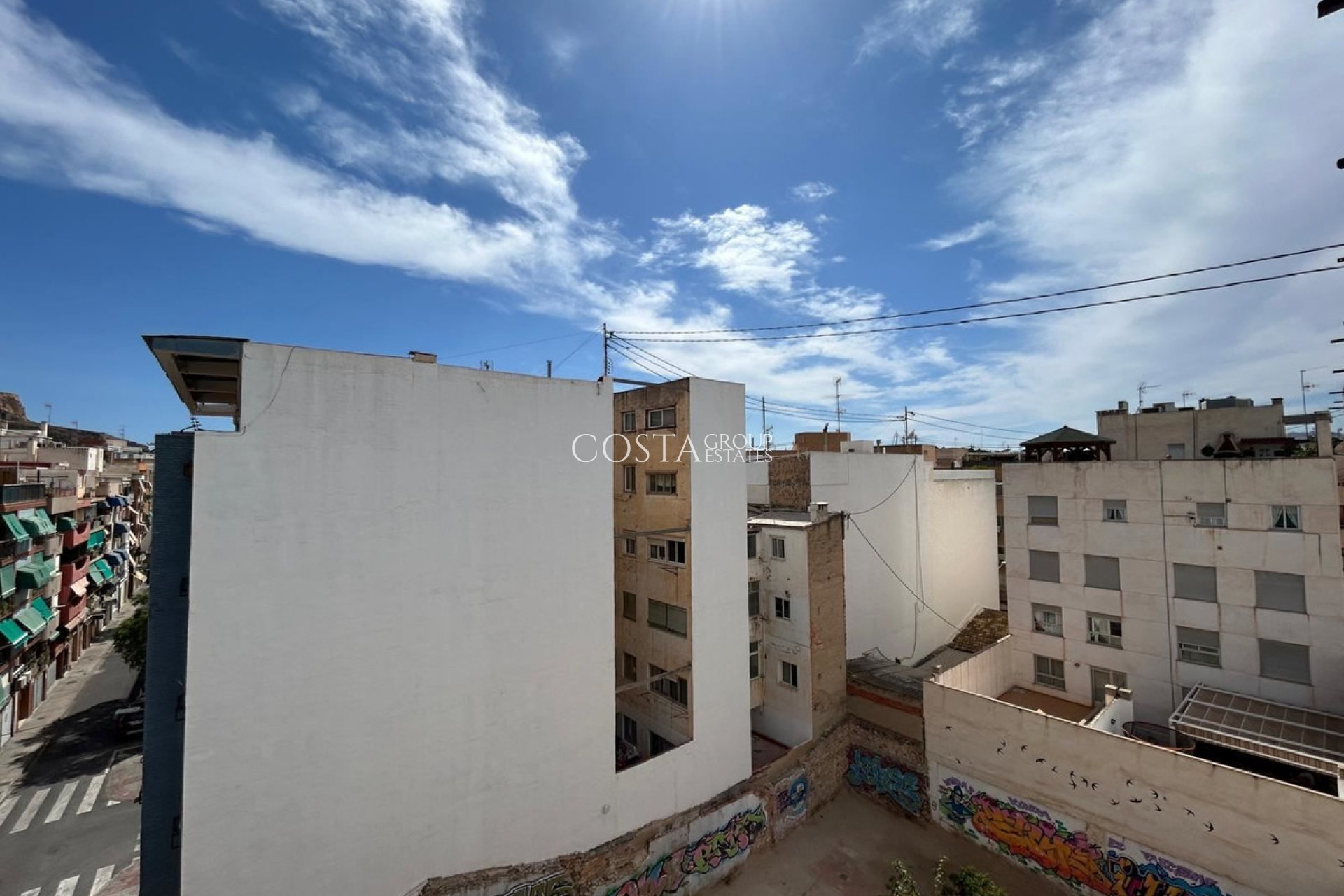 Resale - Apartments -
Alicante City - Alicante City Centro