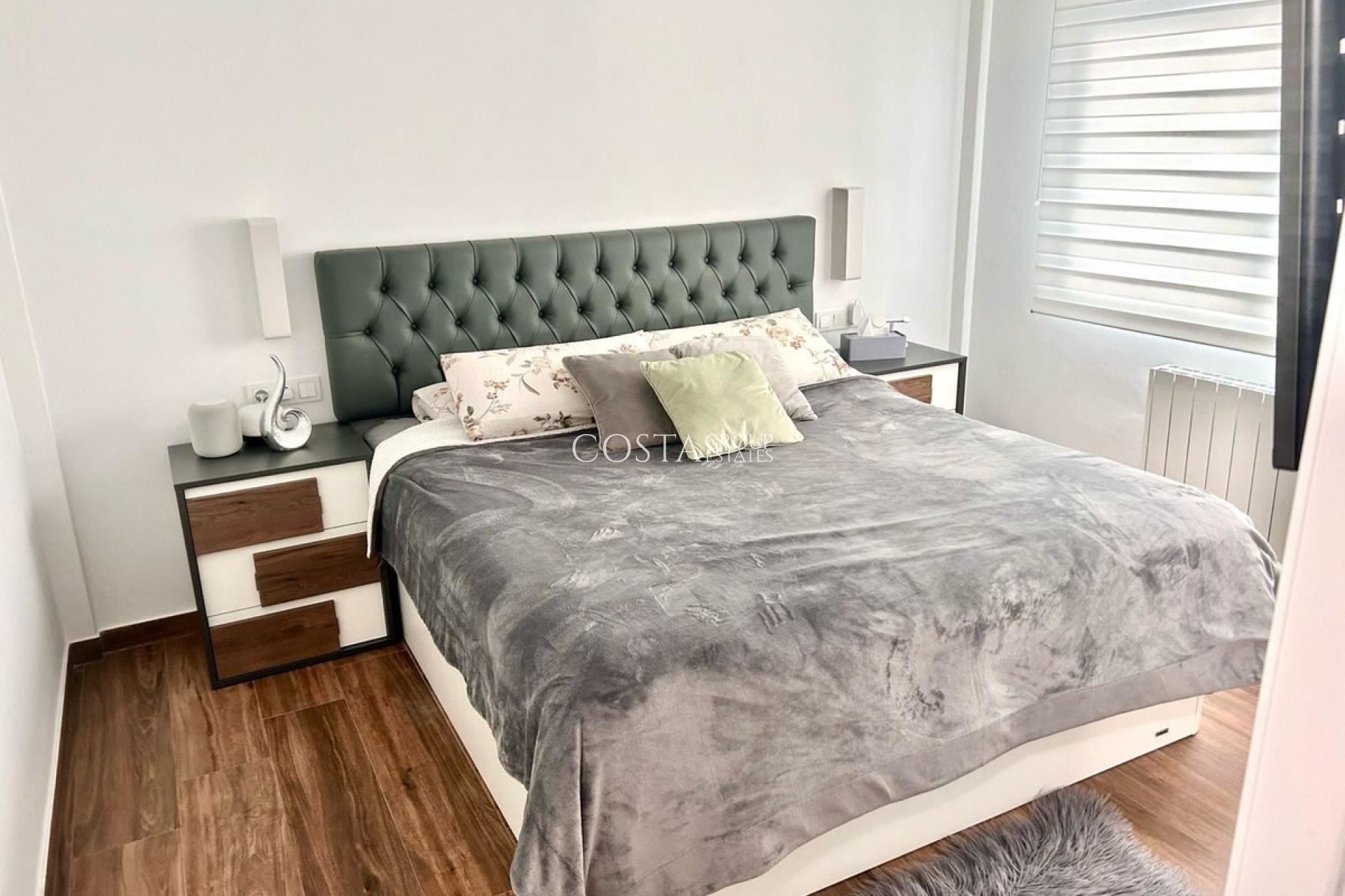 Resale - Apartments -
Alicante City - Alicante City Centro