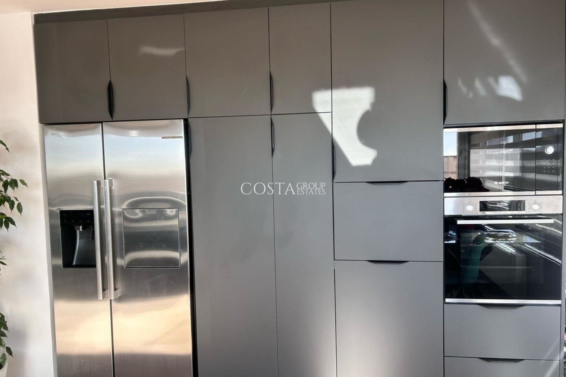 Resale - Apartments -
Alicante City - Alicante City Centro