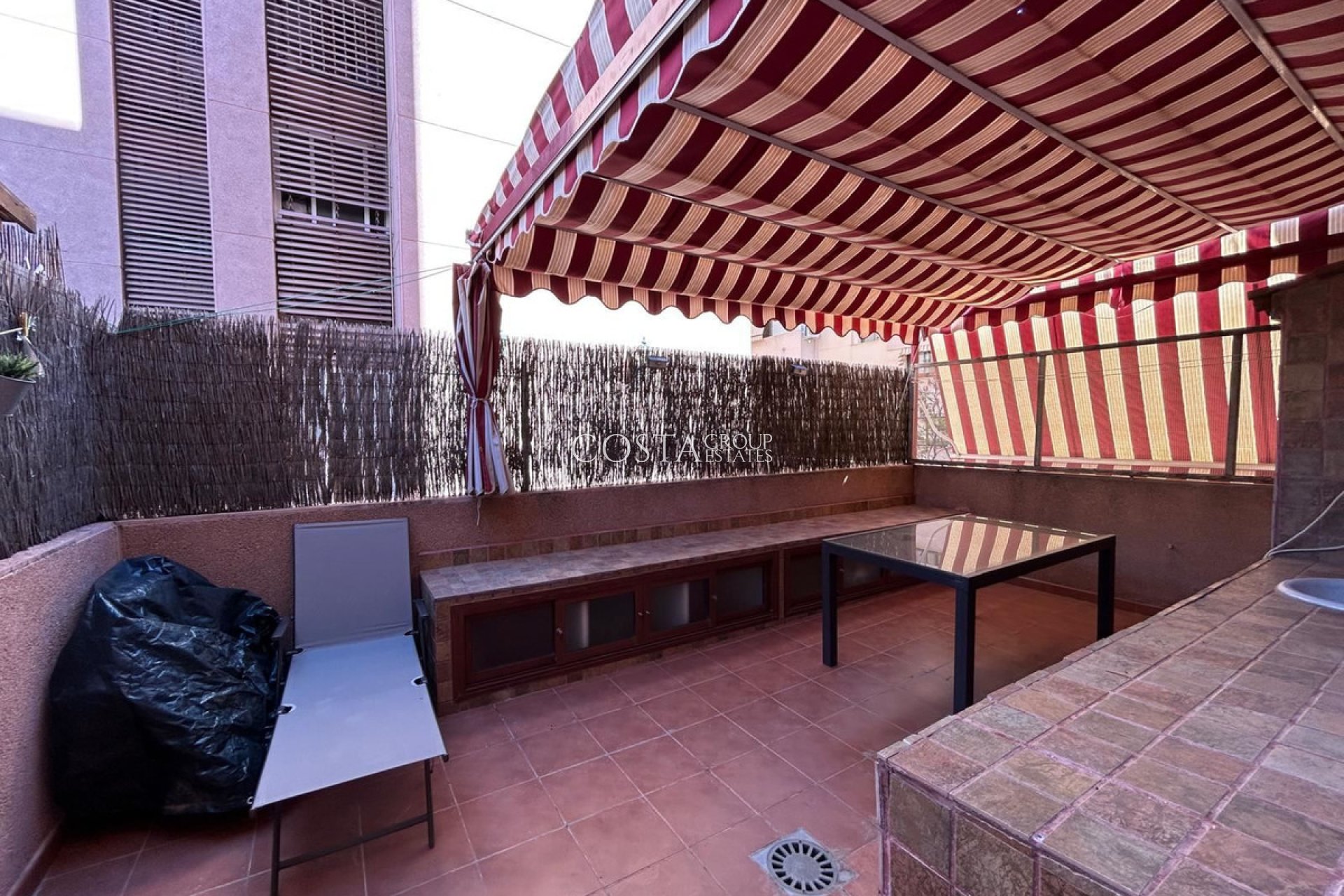 Resale - Apartments -
Alicante City - Alicante City Centro