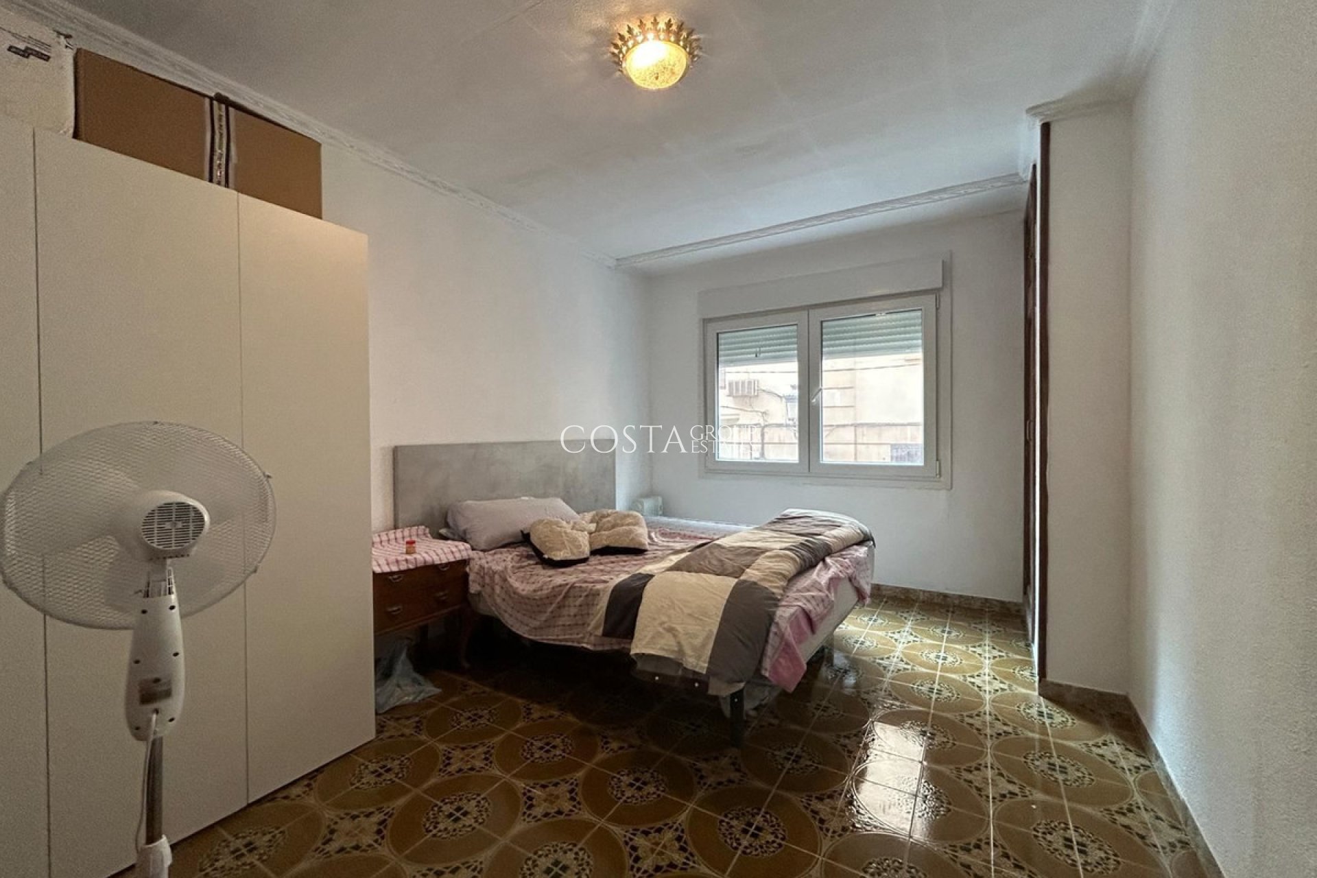 Resale - Apartments -
Alicante City - Alicante City Centro