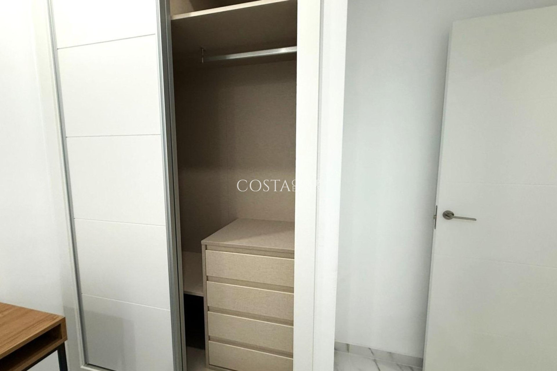 Resale - Apartments -
Alicante City - Parque de las Naciones