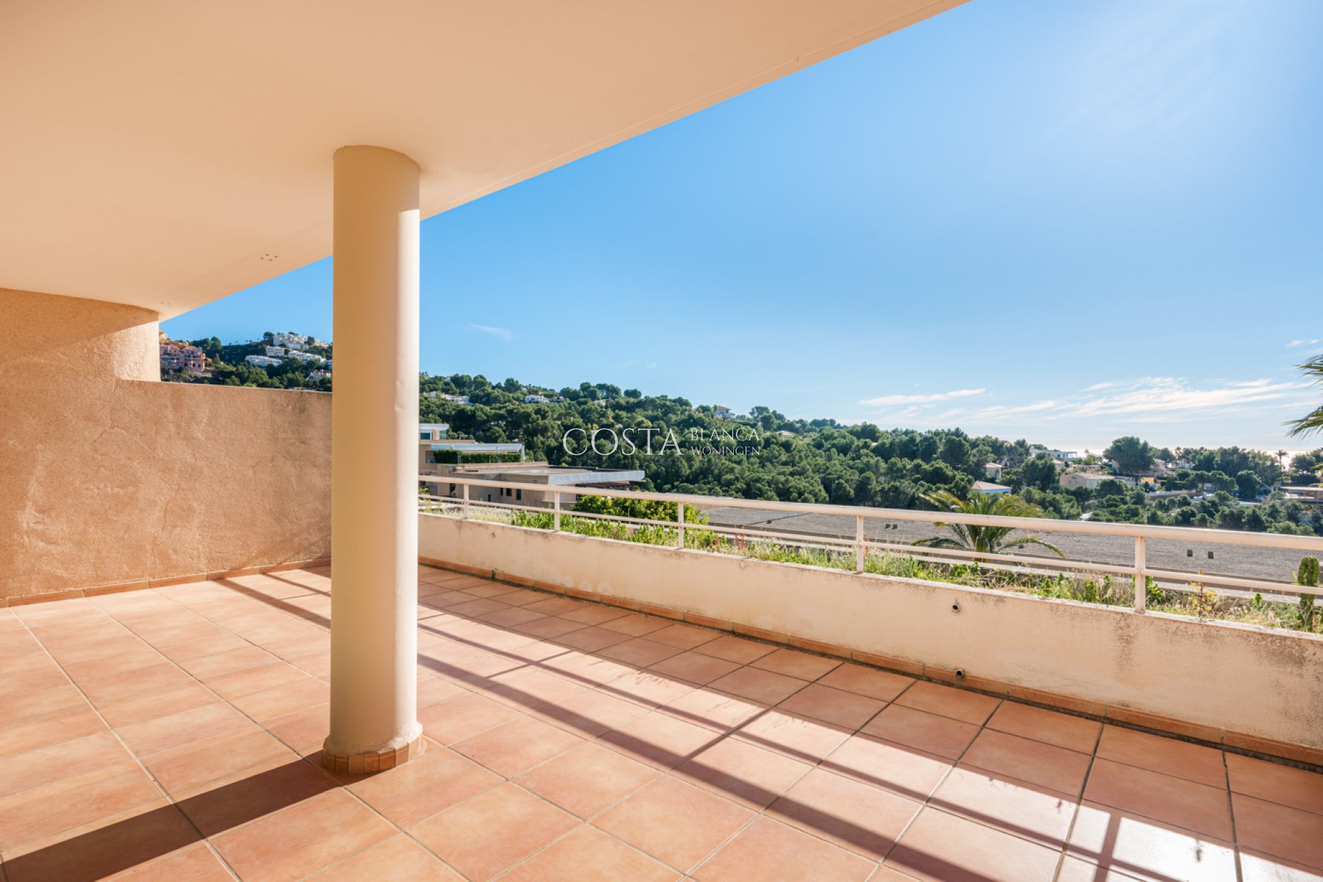 Resale - Apartments -
Altea