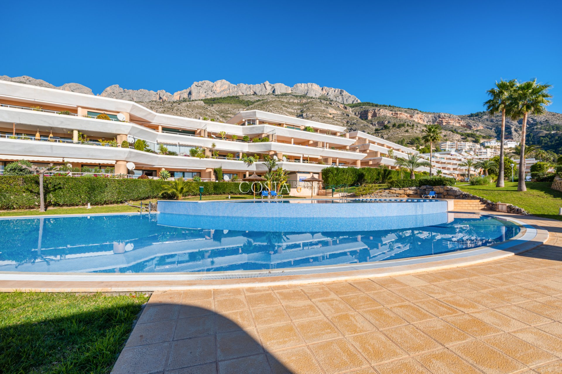 Resale - Apartments -
Altea