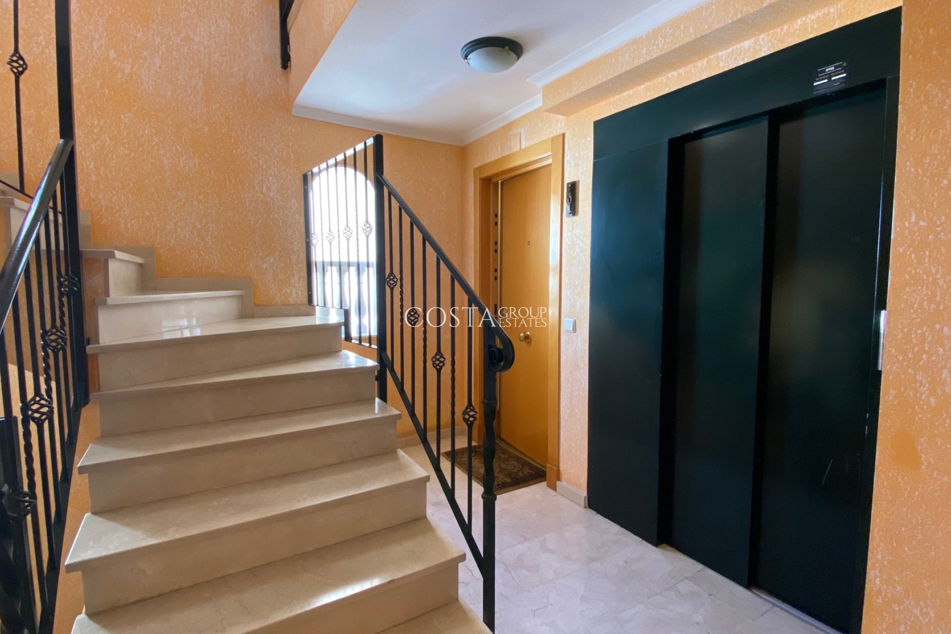 Resale - Apartments -
Guardamar del Segura - El Edén