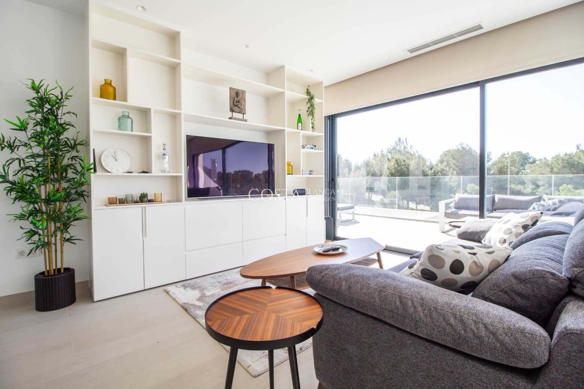 Resale - Apartments -
Las Colinas Golf Resort - Las Colinas golf