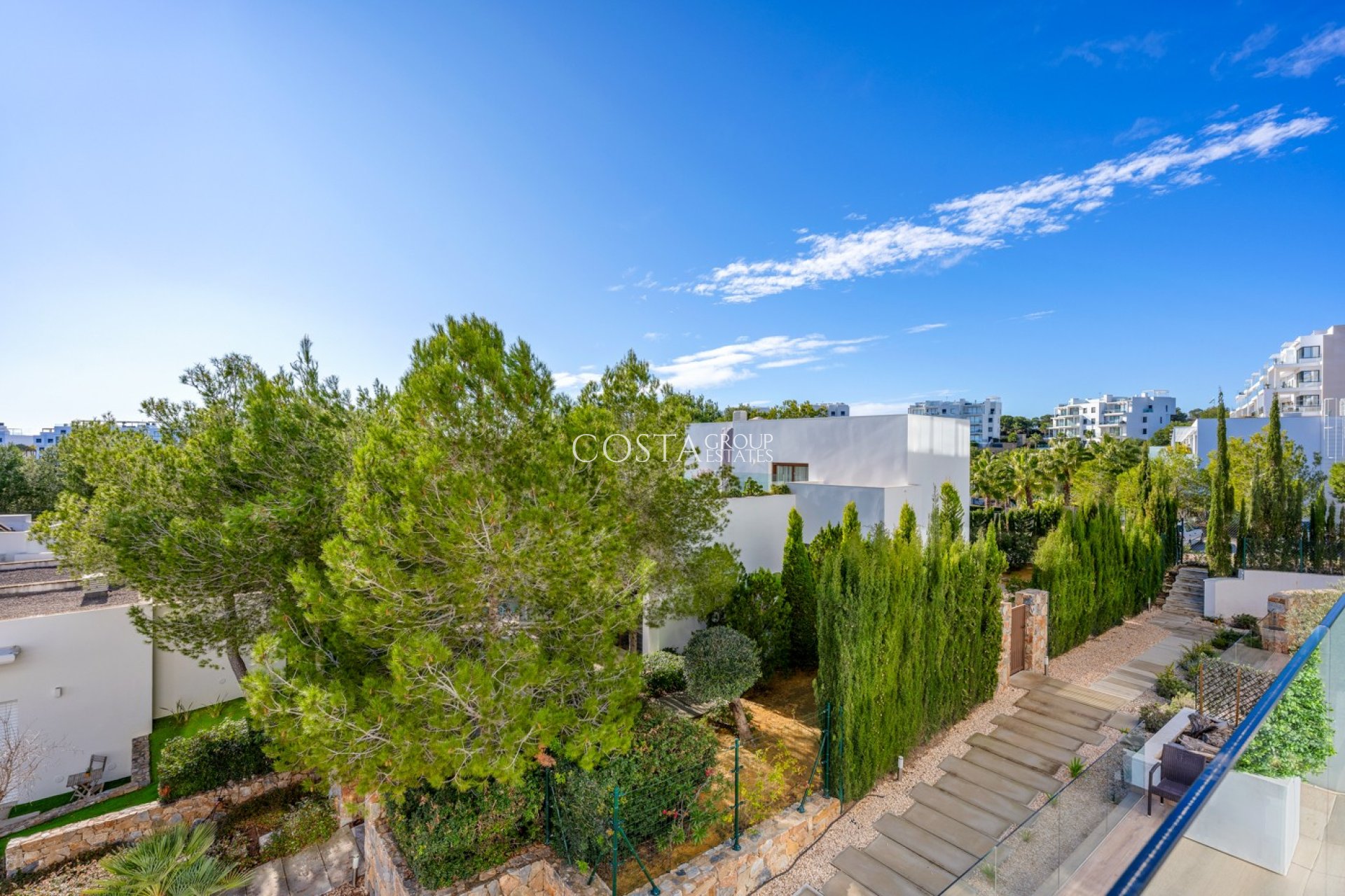 Resale - Apartments -
Las Colinas Golf