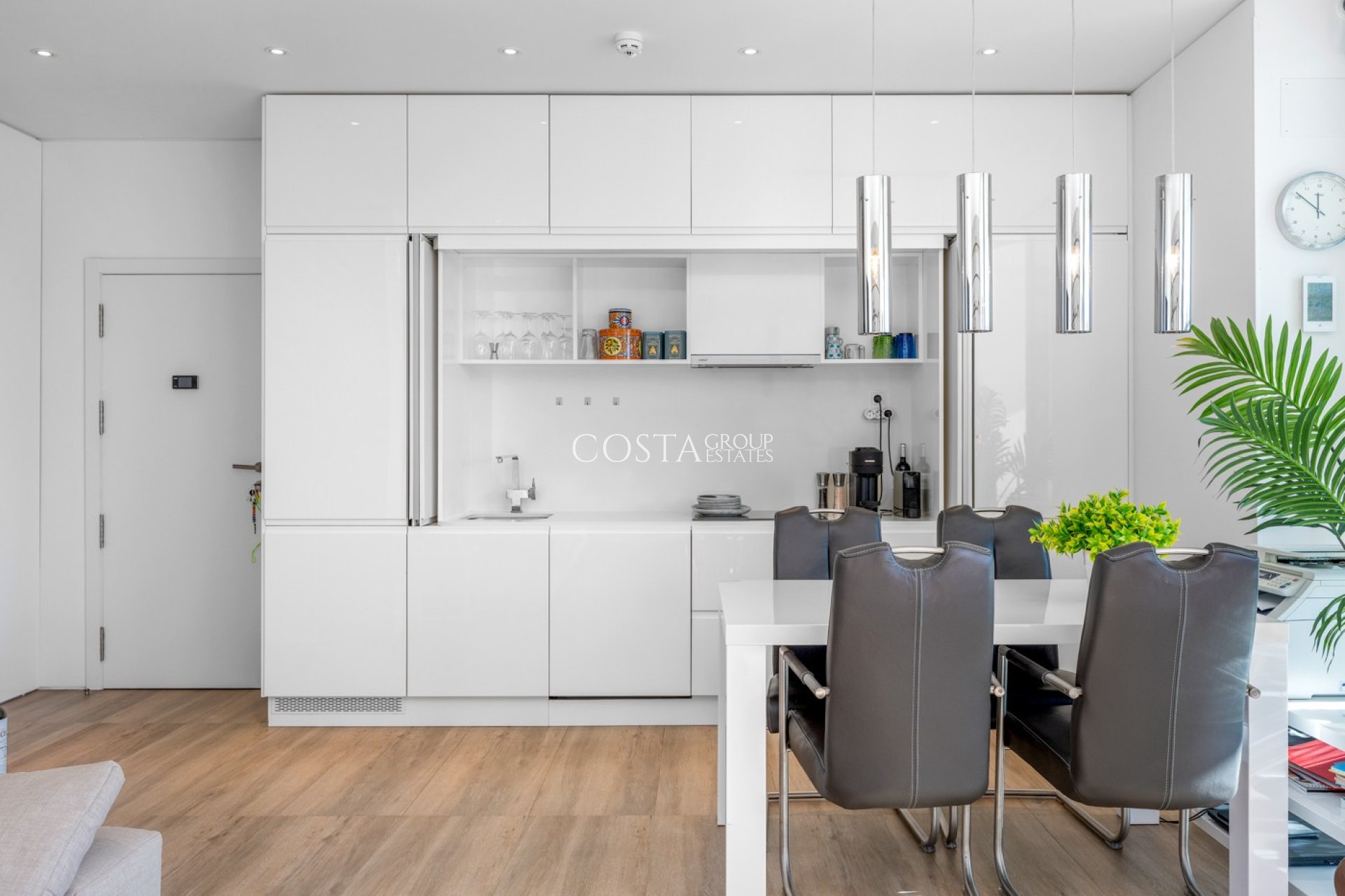 Resale - Apartments -
Las Colinas Golf