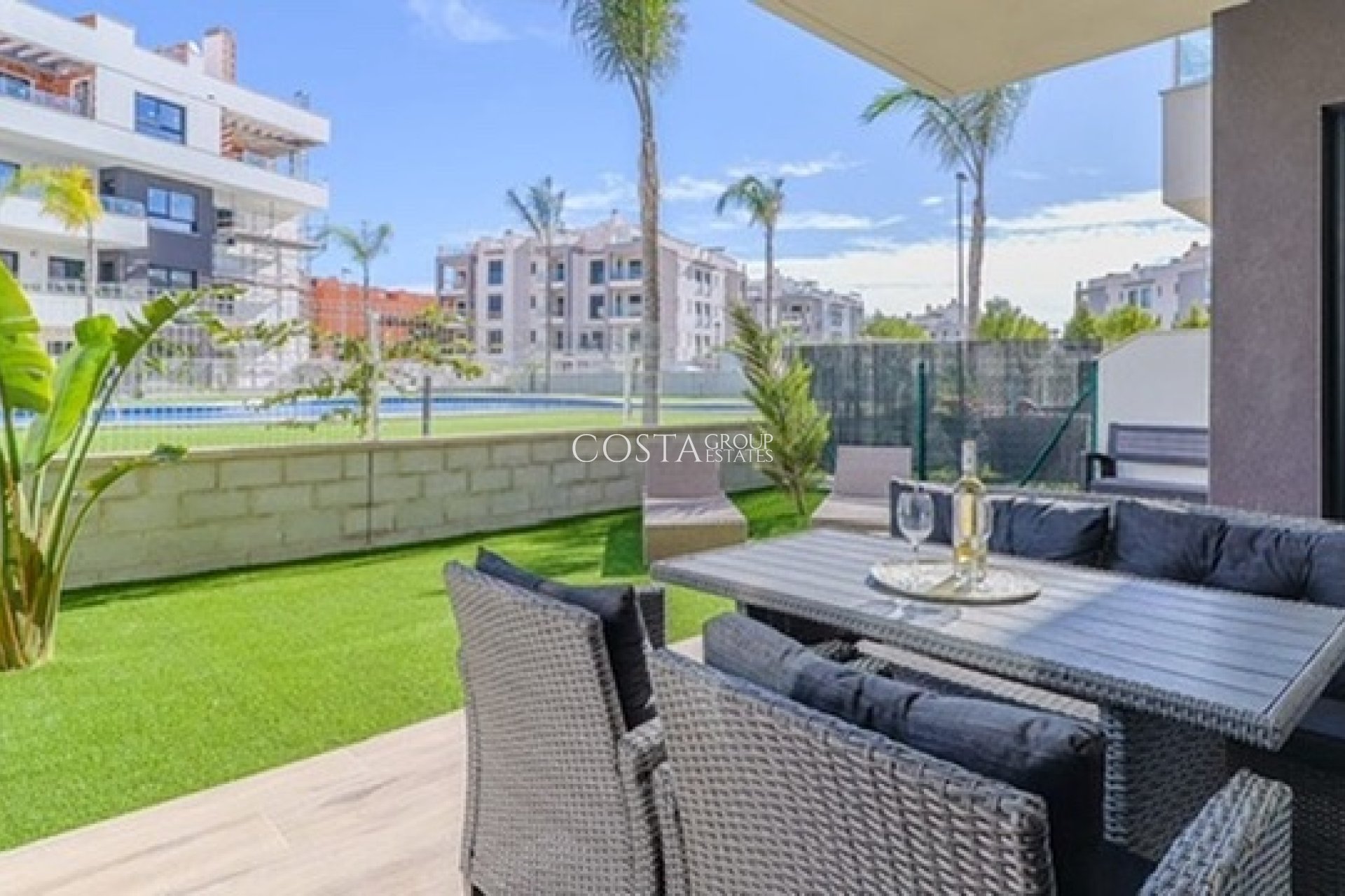 Resale - Apartments -
 - Las Filipinas