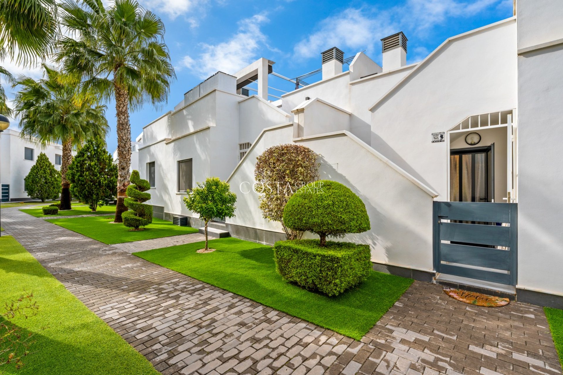 Resale - Apartments -
 - Lomas de Cabo Roig