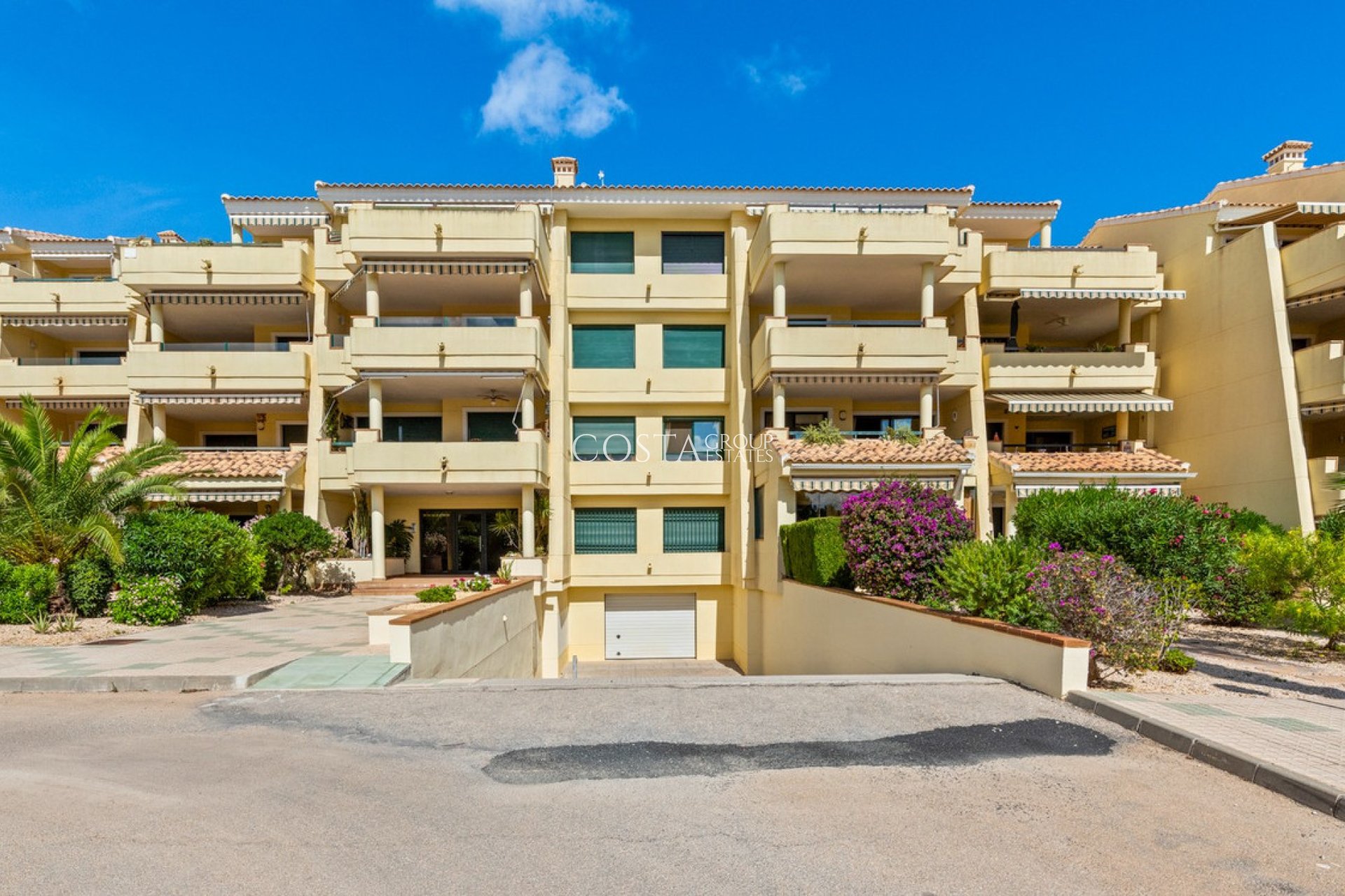 Resale - Apartments -
Orihuela - Campoamor