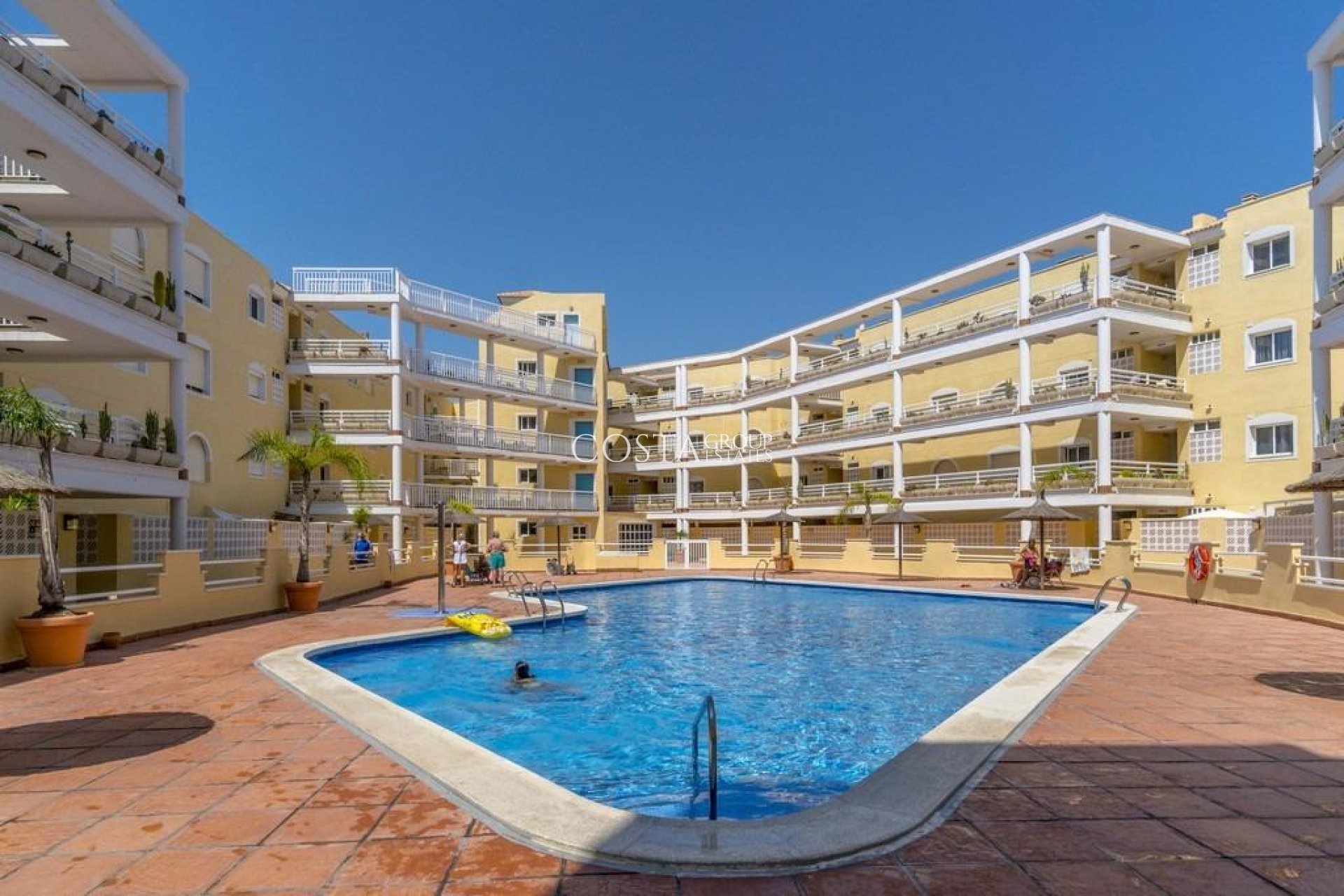 Resale - Apartments -
Orihuela - Campoamor