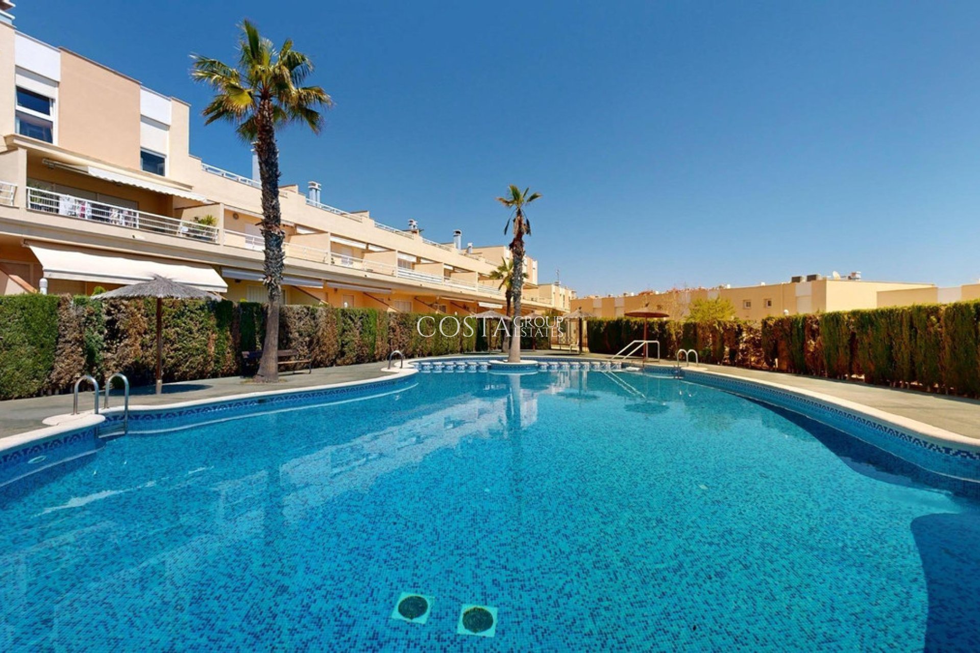 Resale - Apartments -
Orihuela - Campoamor