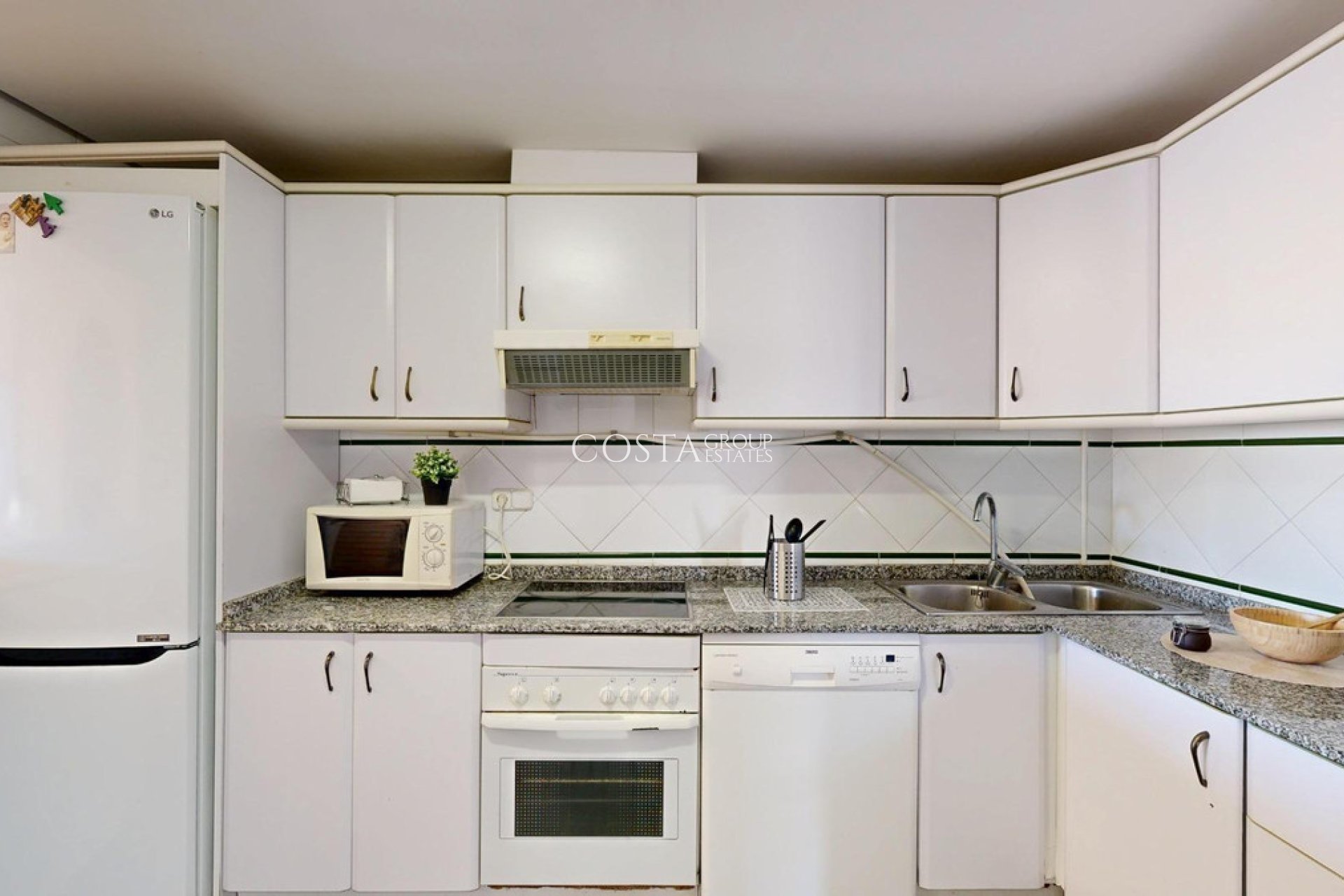 Resale - Apartments -
Orihuela - Campoamor