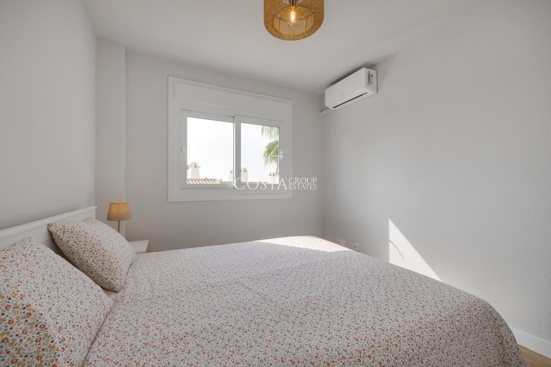 Resale - Apartments -
Orihuela - Campoamor