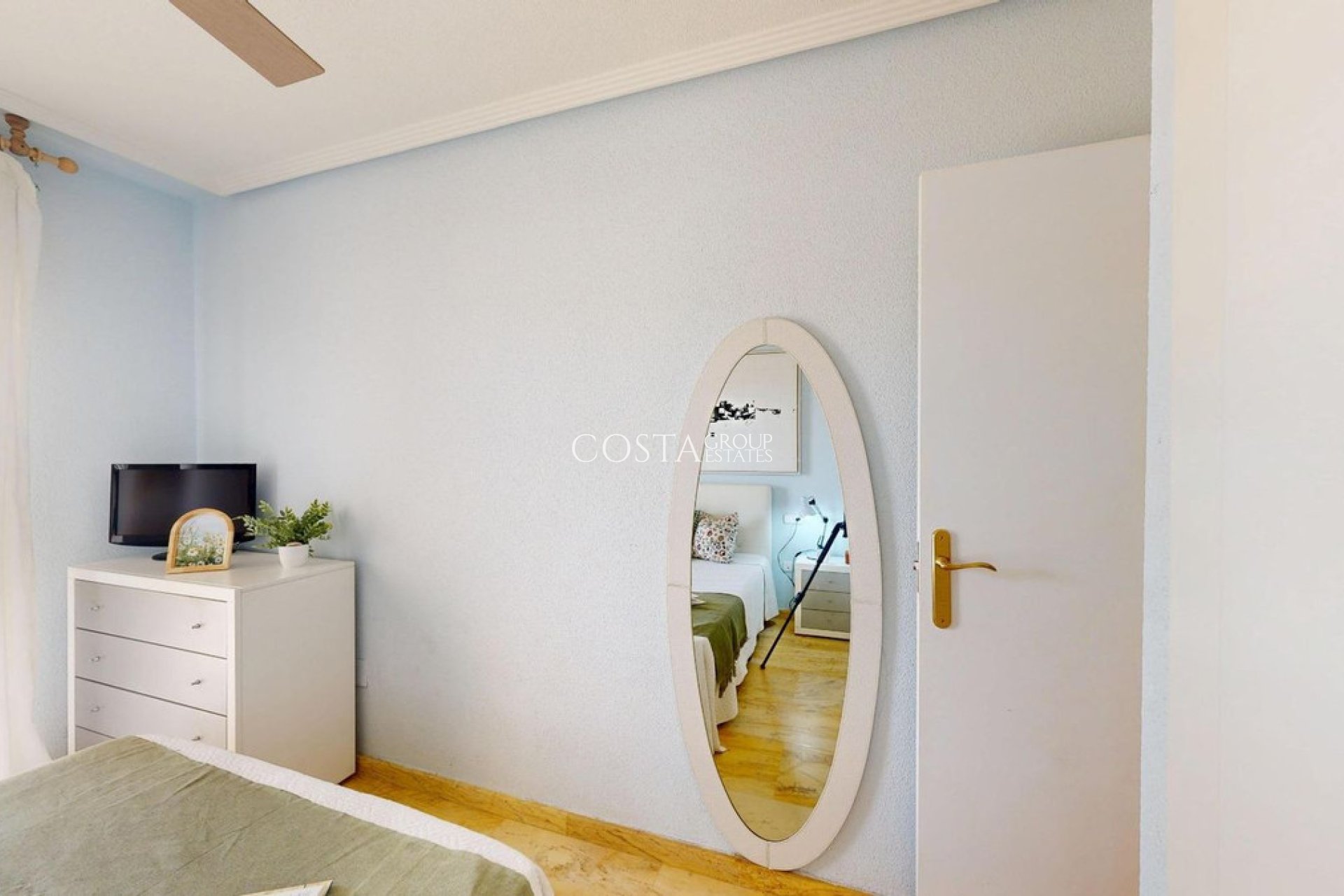 Resale - Apartments -
Orihuela - Campoamor