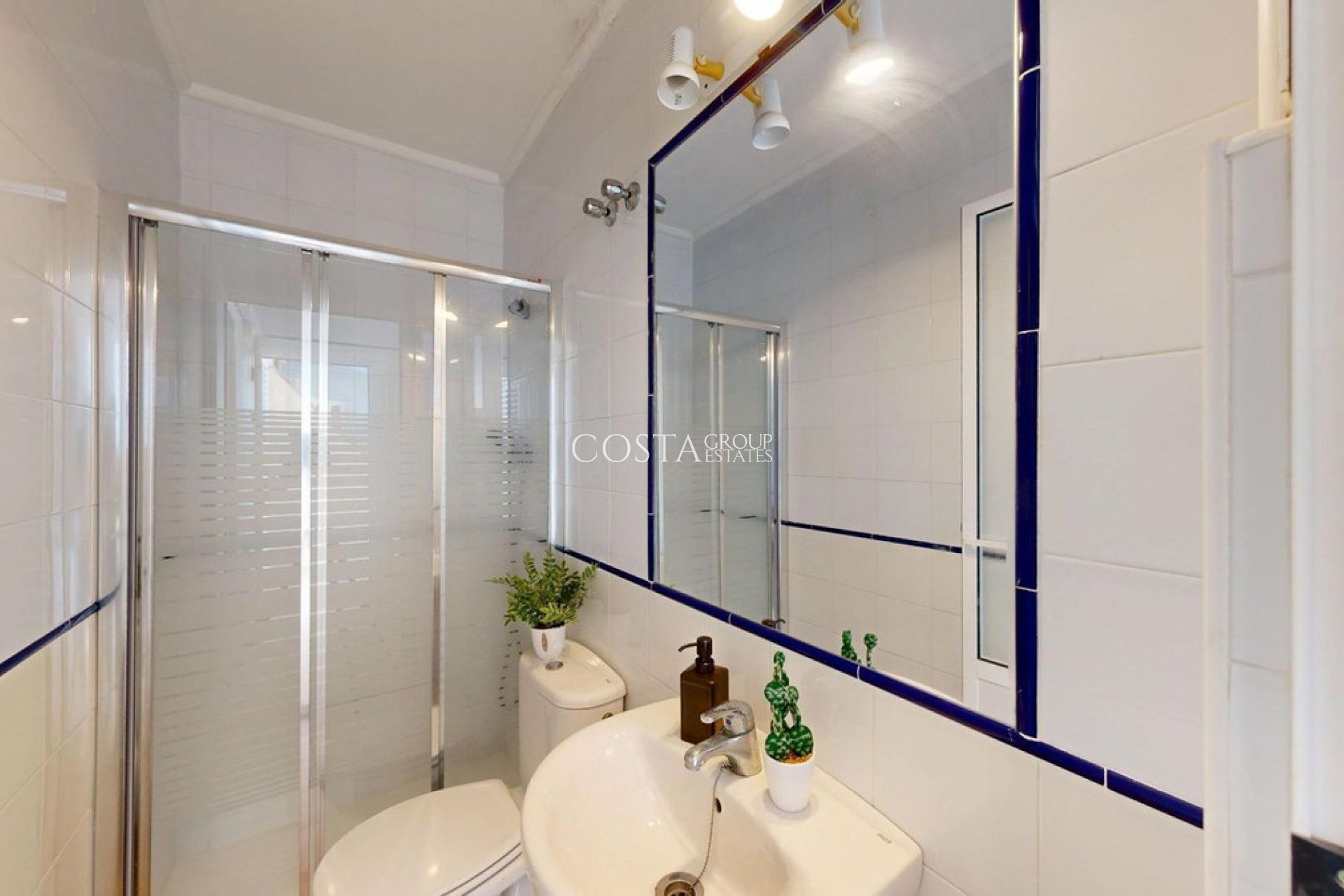 Resale - Apartments -
Orihuela - Campoamor