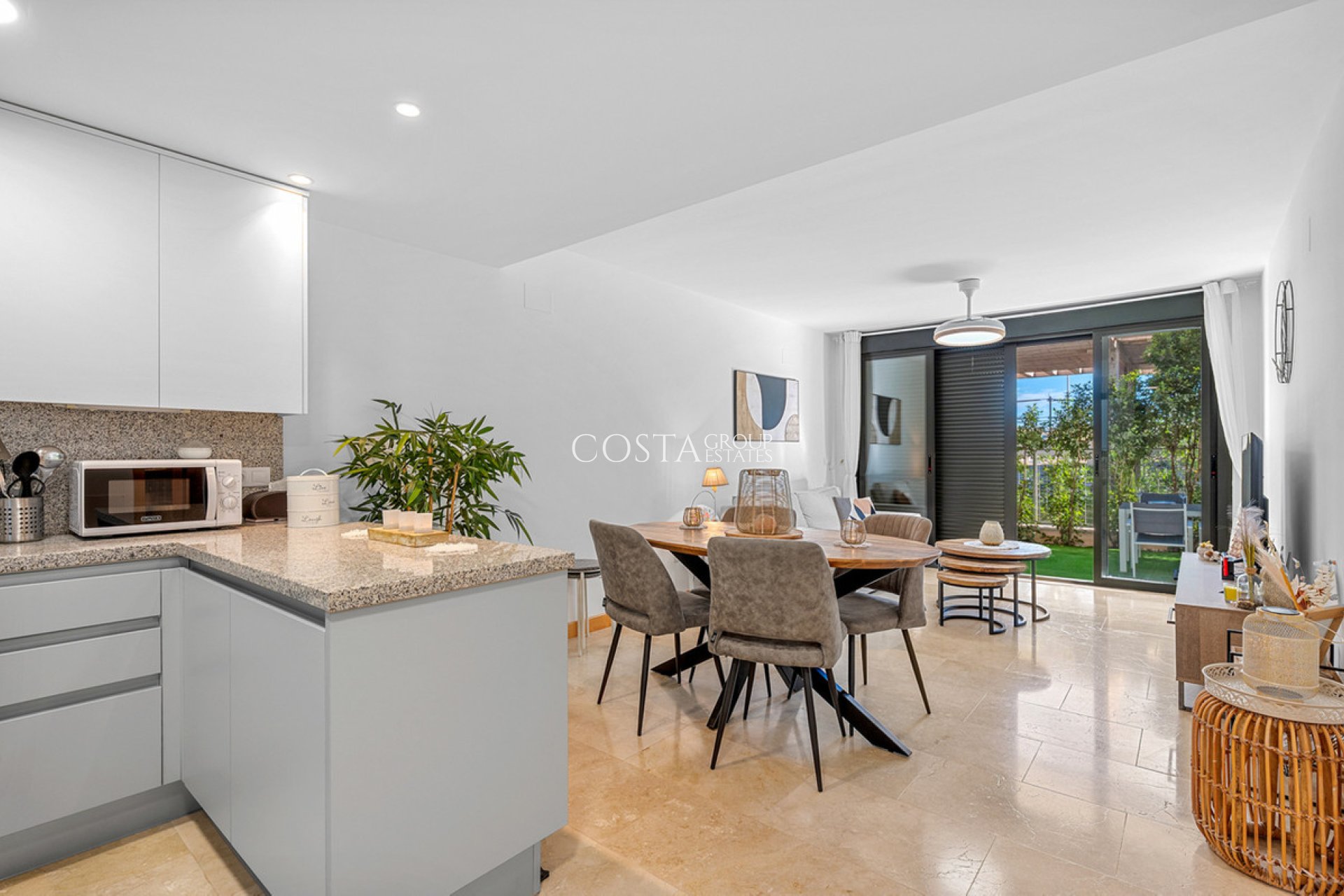 Resale - Apartments -
Orihuela Costa - Campoamor