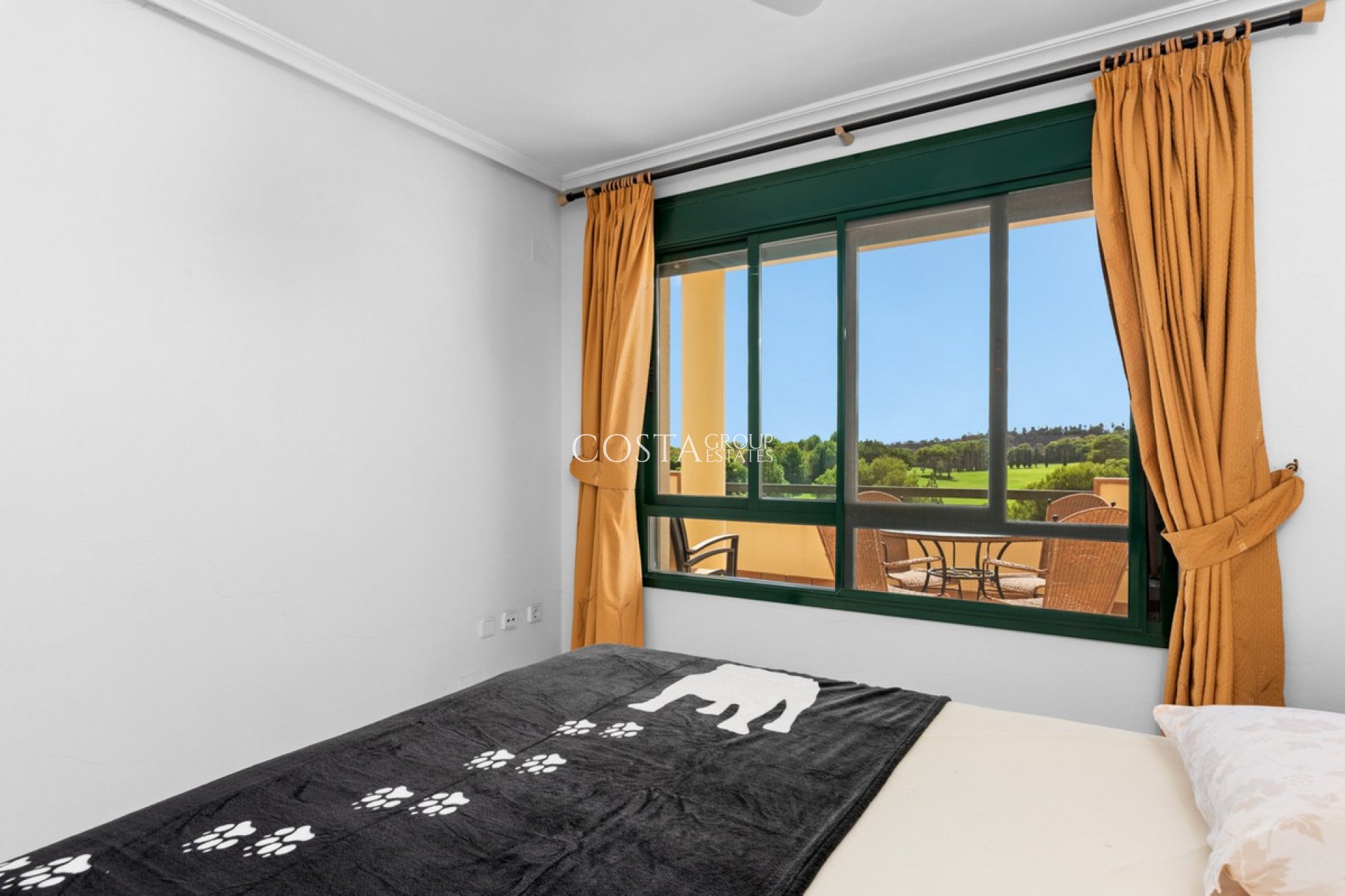 Resale - Apartments -
Orihuela Costa - Campoamor