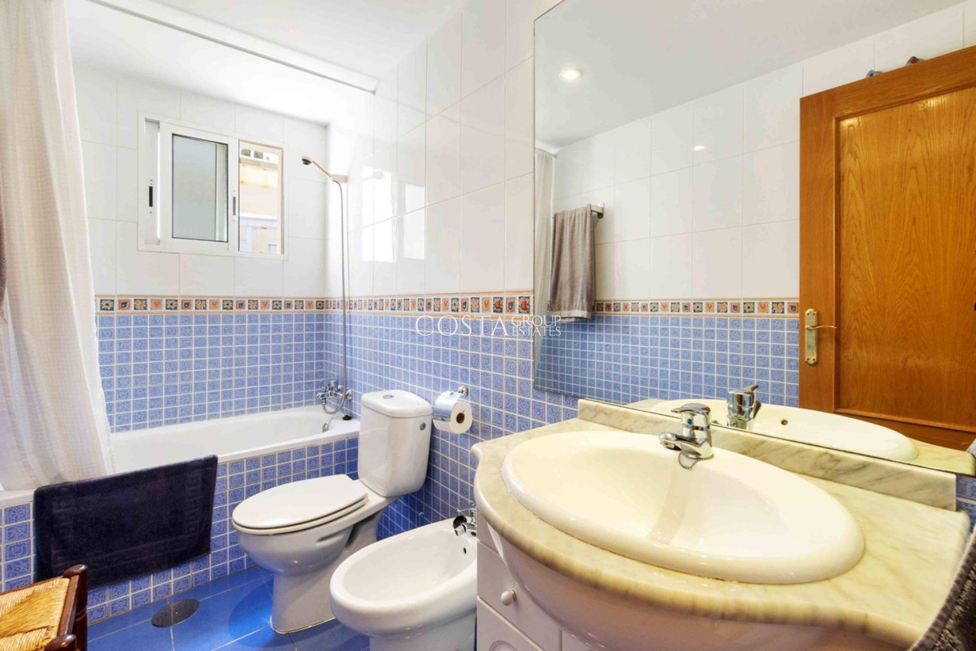 Resale - Apartments -
Orihuela Costa - Campoamor