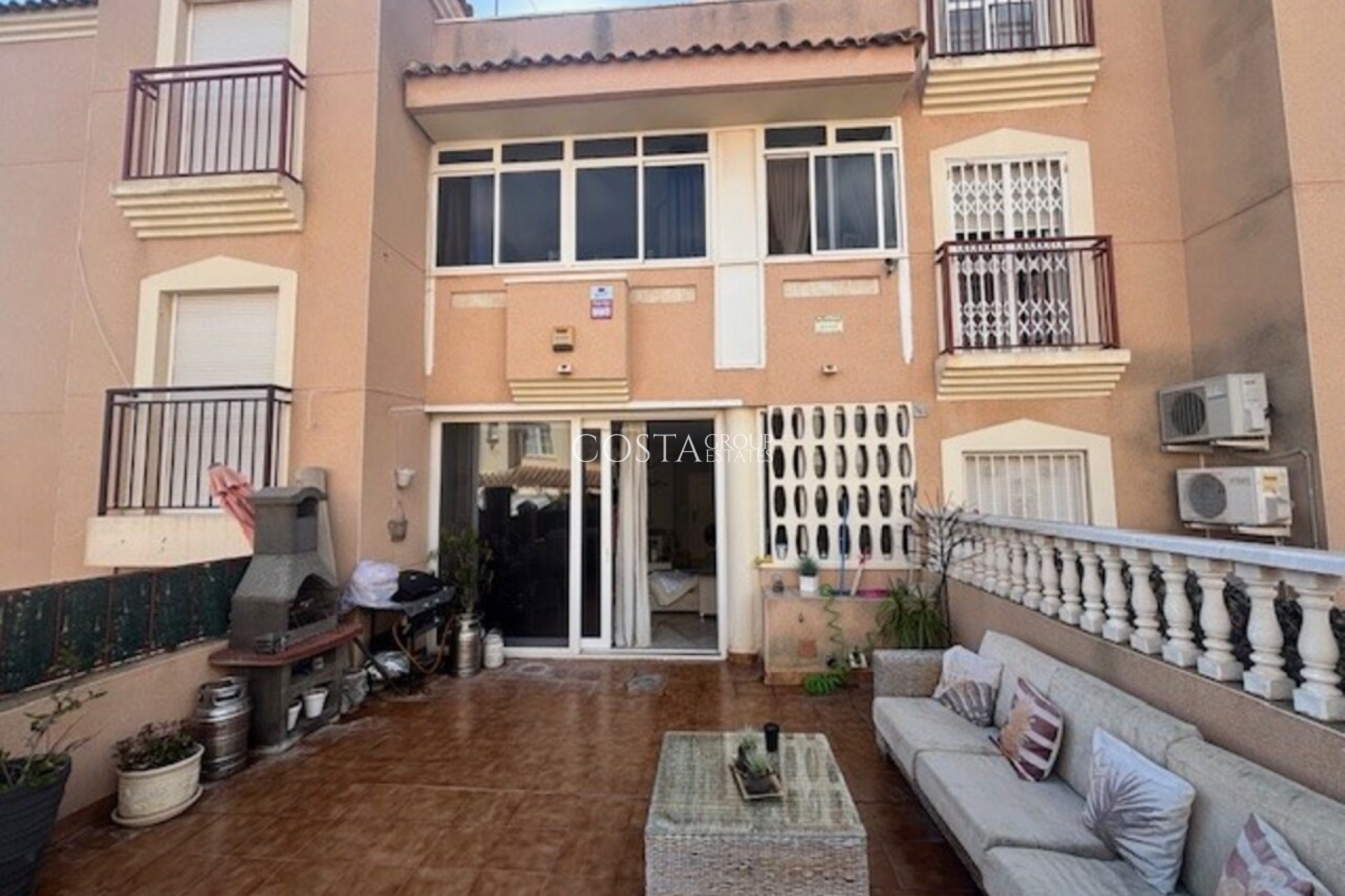 Resale - Apartments -
Orihuela Costa - La Florida