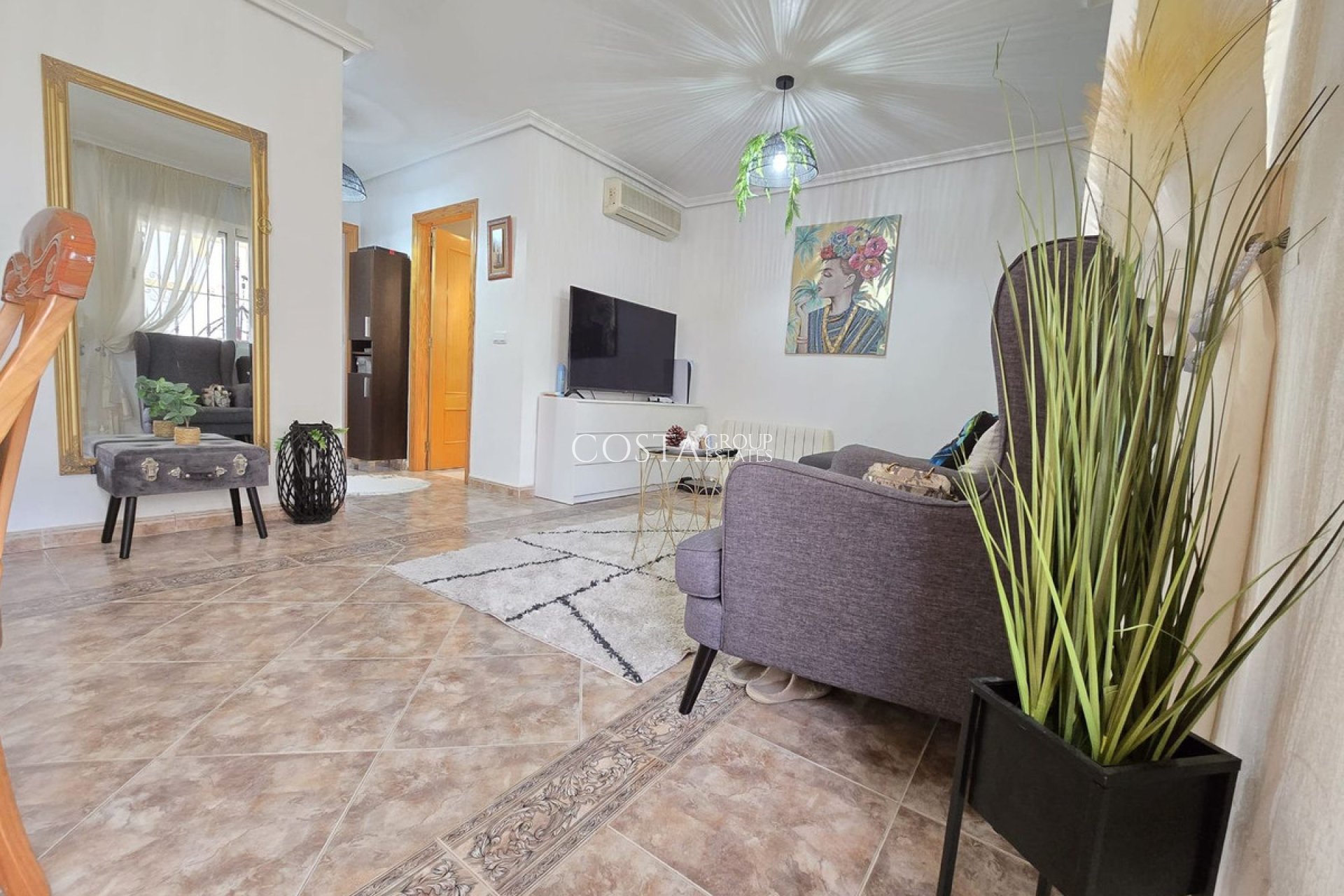 Resale - Apartments -
Orihuela Costa - La Florida