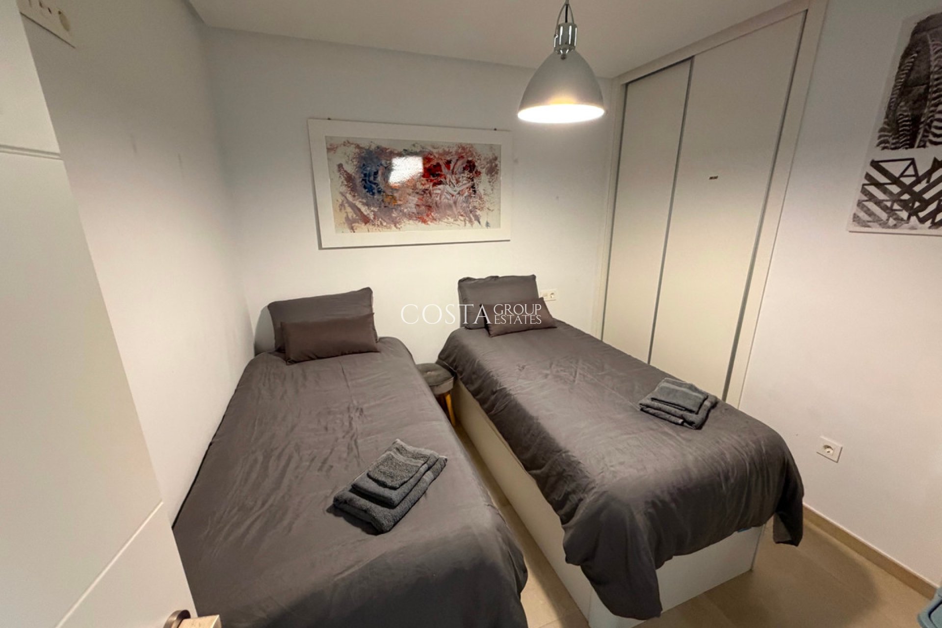 Resale - Apartments -
Orihuela Costa - La Florida