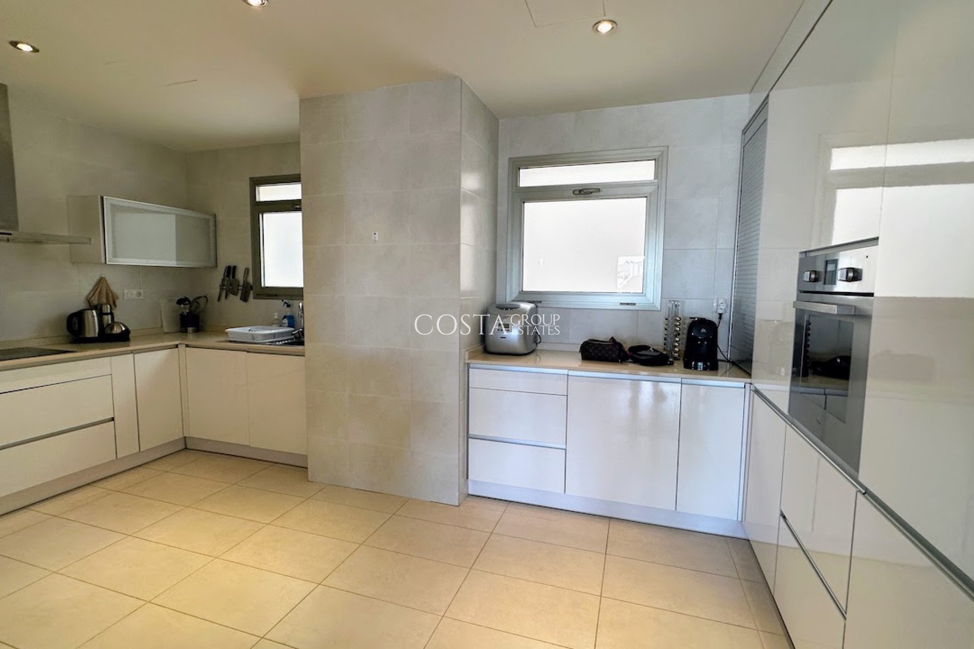 Resale - Apartments -
Orihuela Costa - La Zenia