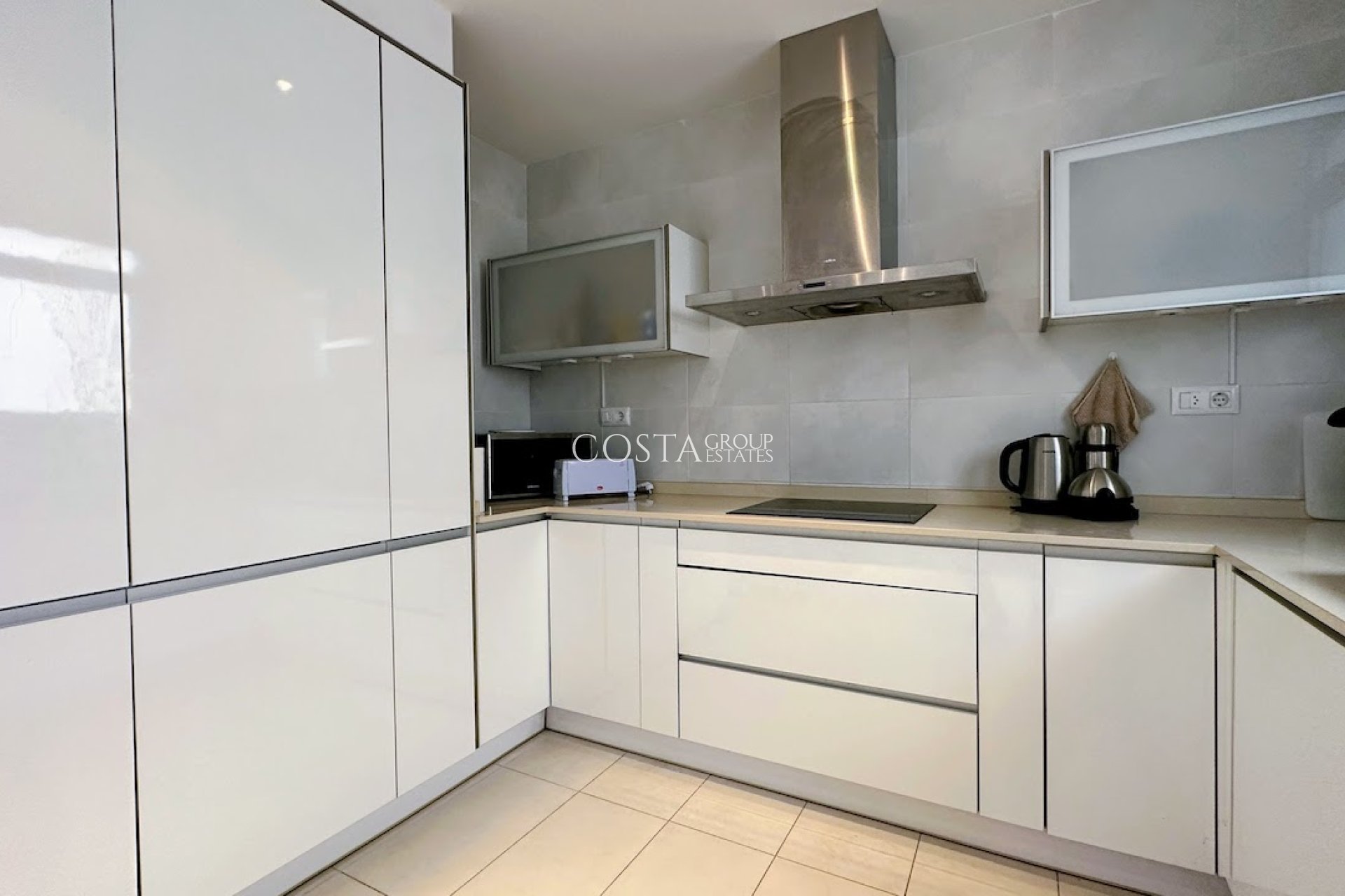 Resale - Apartments -
Orihuela Costa - La Zenia