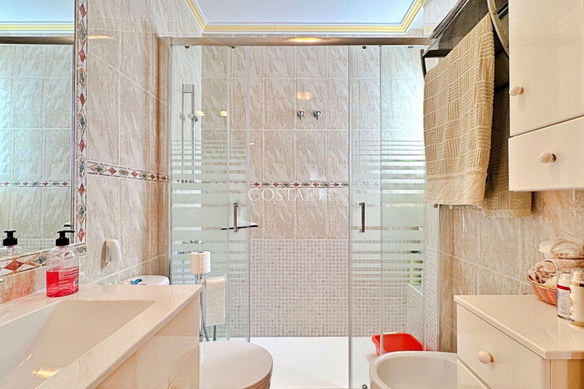 Resale - Apartments -
Orihuela Costa - La Zenia