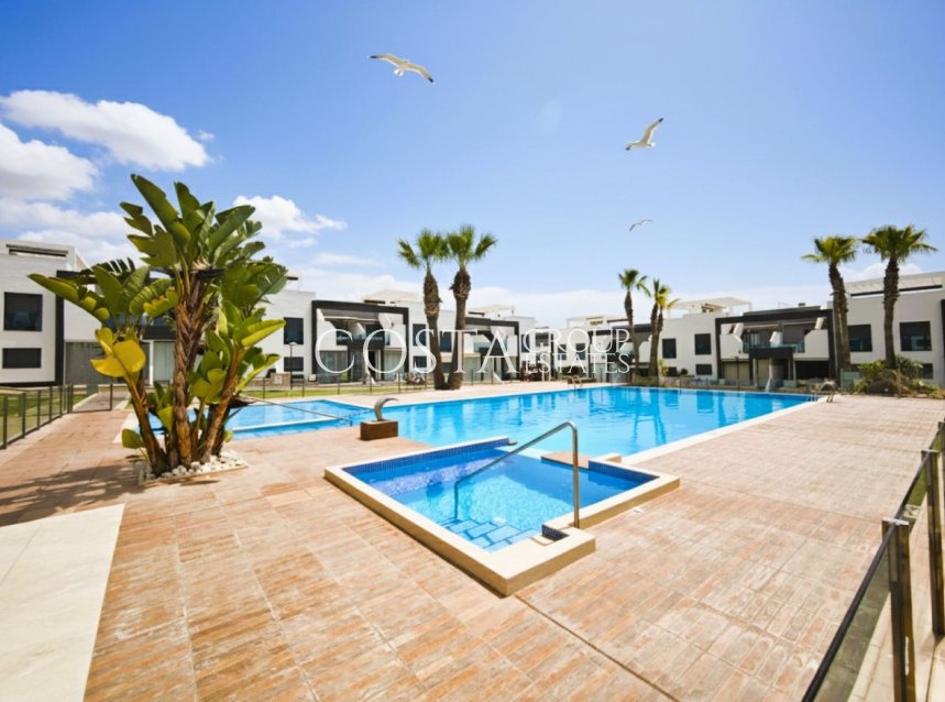 Resale - Apartments -
Orihuela Costa - La Zenia